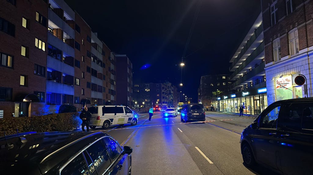 Den 23-årige storebror var ikke i livsfare, men han er blevet opereret. 