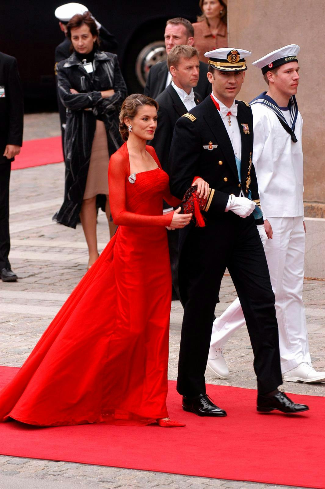 Da kong Felipe, 55, og dronning Letizia, 51, skulle på bryllupsrejse, var det farens elskerinde Corinna, som arrangerede turen.