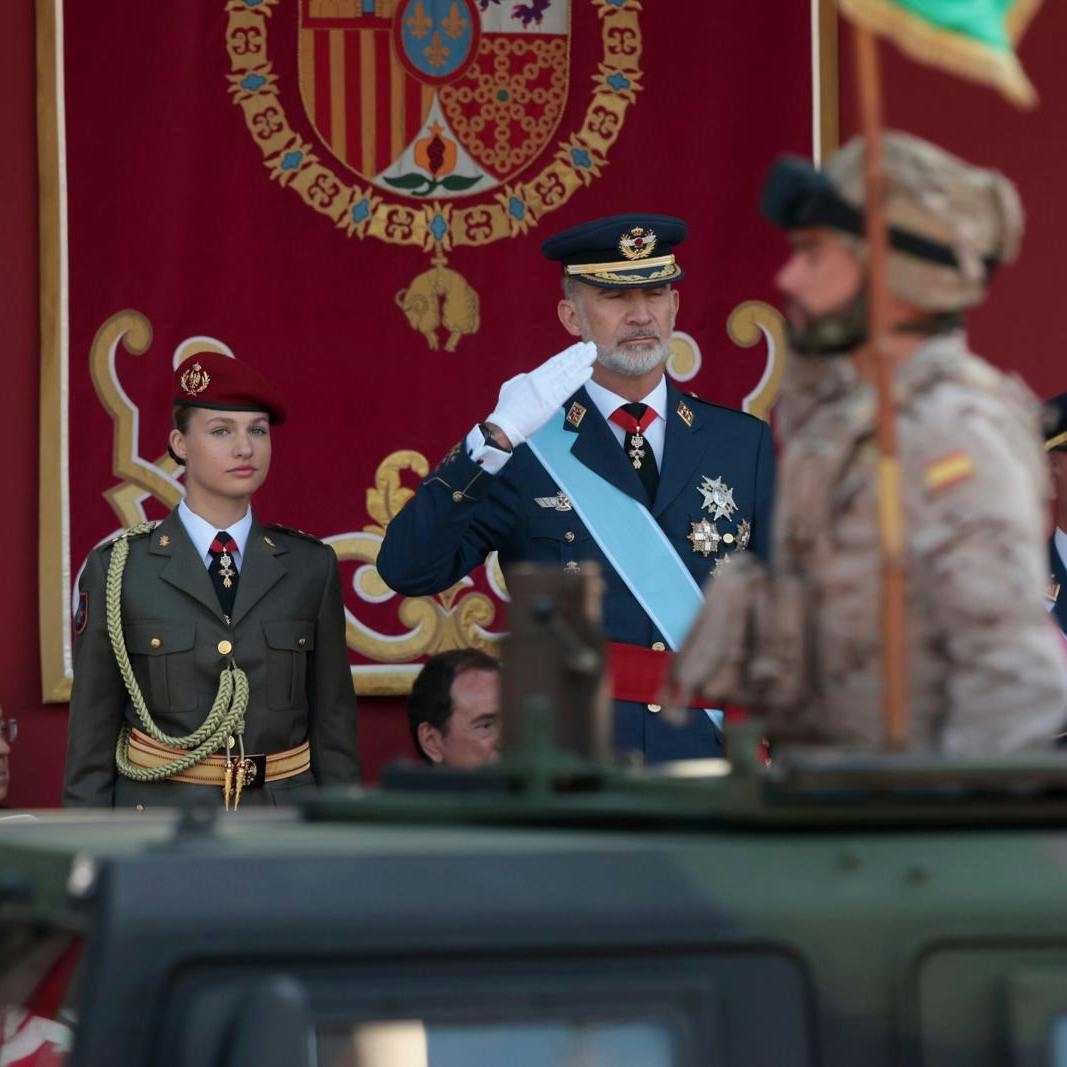 Kong Felipe har sin datter, kronprinsesse Leonor, med til mange officielle begivenheder. Og hun ser ud til at trives i rollen som tronfølger.