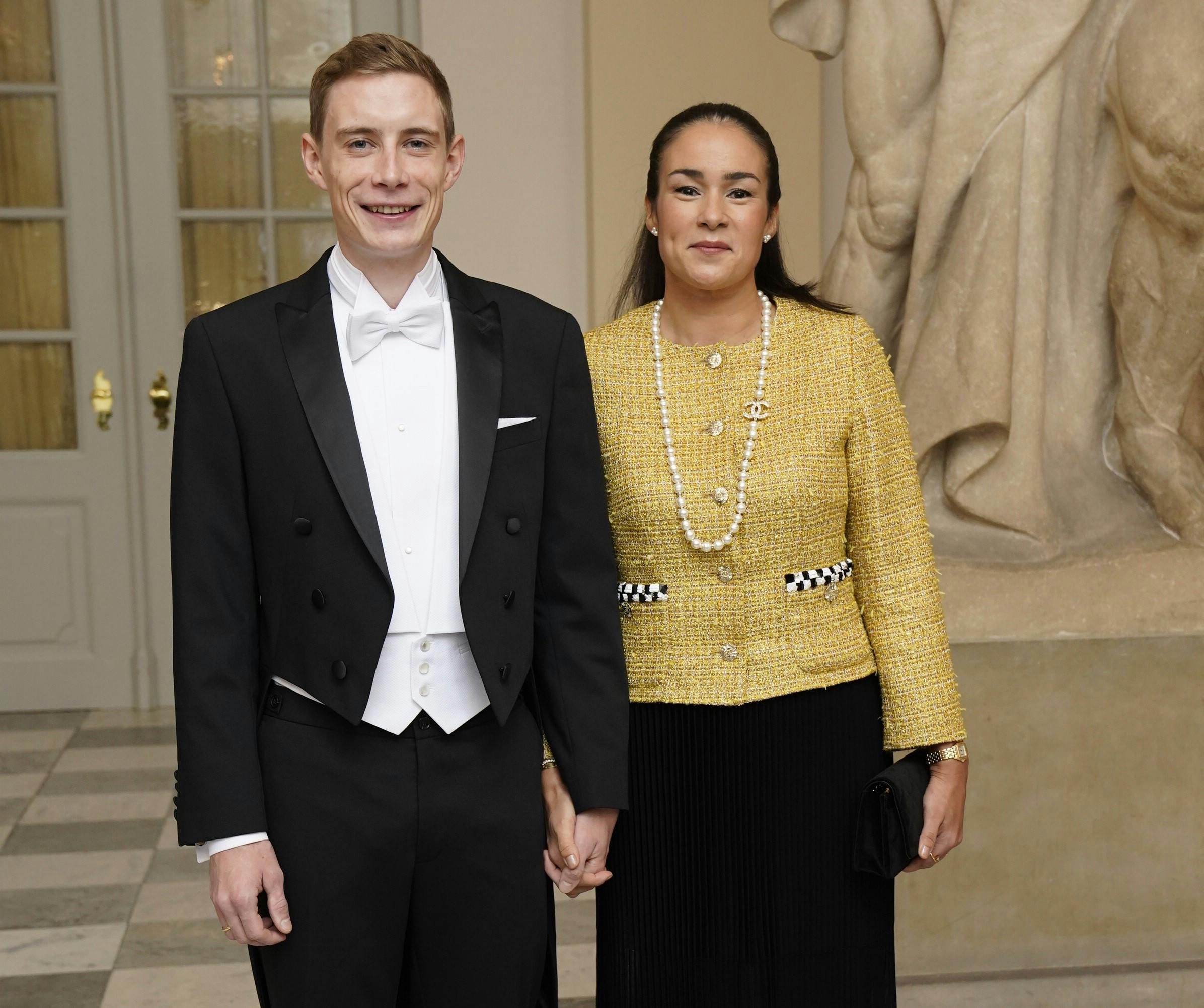Jonas Vingegaard og Trine var inviteret til gallataffel på Christiansborgs Slot i forbindelse med det spanske kongepars statsbesøg.