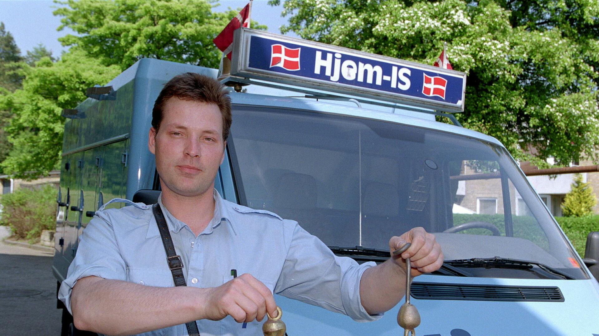 Sådan her så Hjem-IS ud i 1999. Men efter i alt 47 år med de velkendte logo og navn, skifter Hjem-IS nu navn til Fråst.