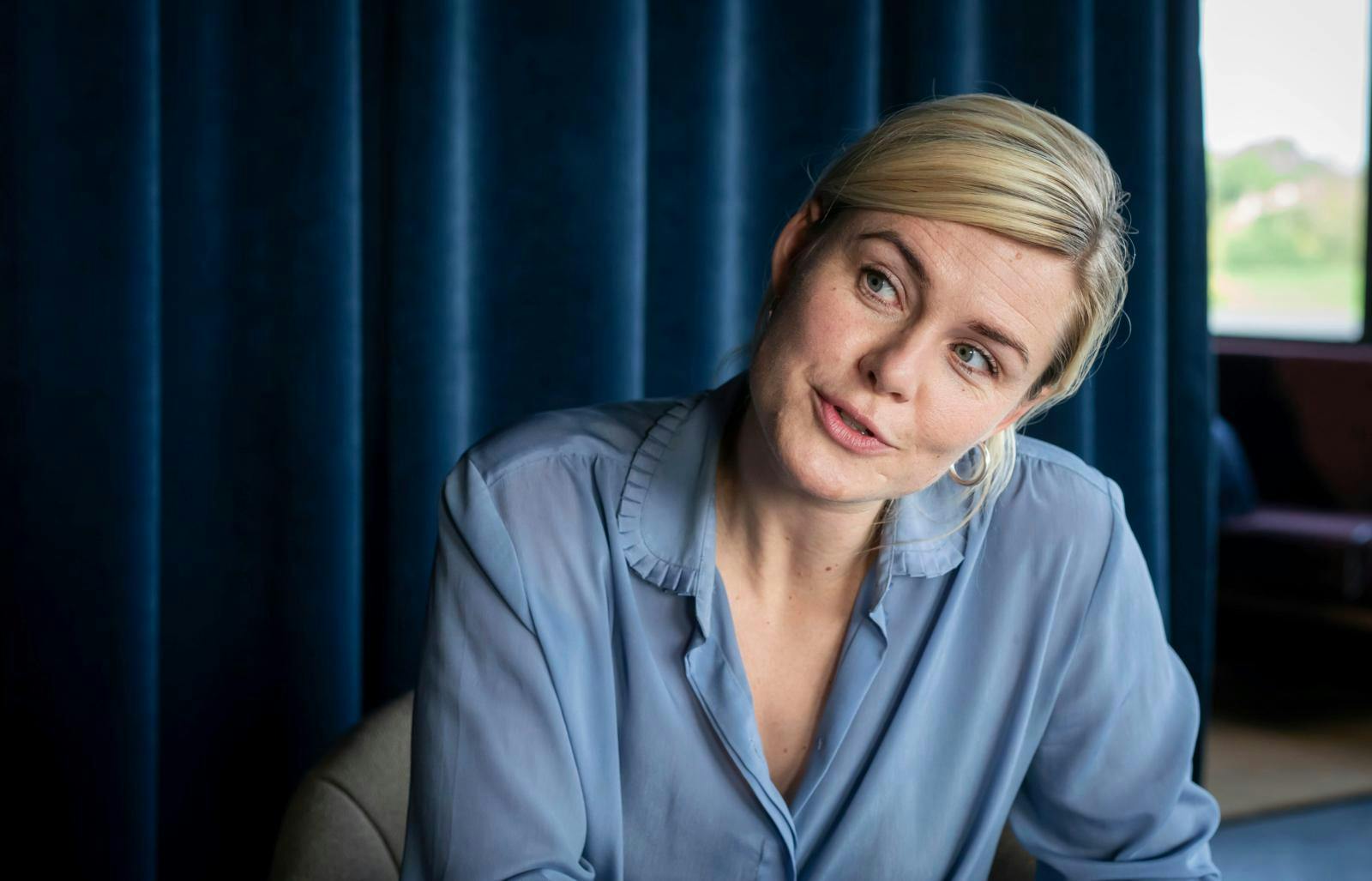 Sofie Torp er datter af sangerinden Jette Torp, 58.