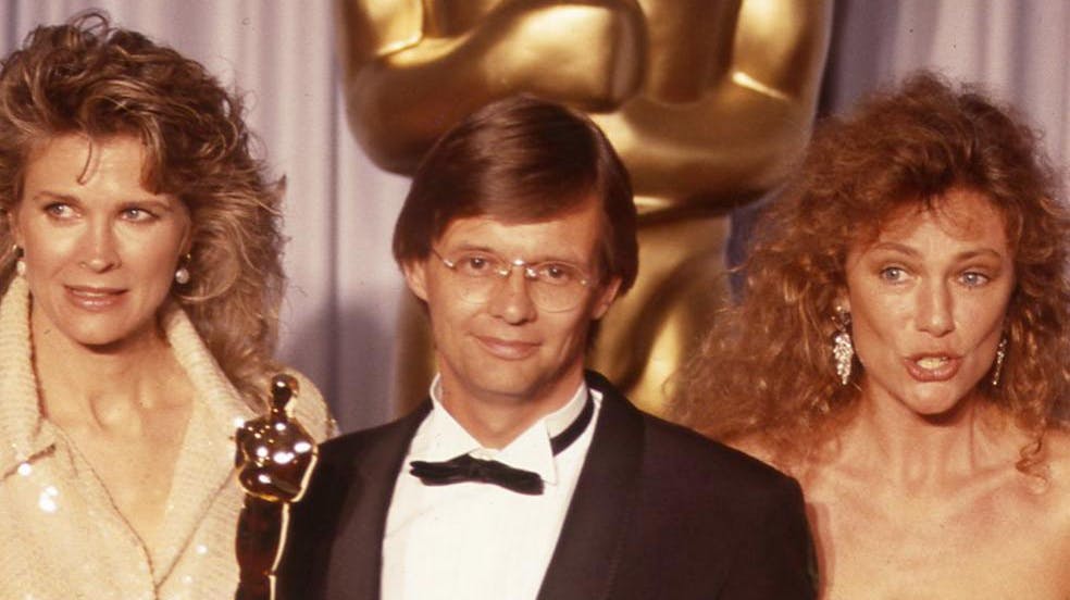 Kronen på værket er Oscar-statuetten, som Bille August modtog for ”Pelle Erobreren” i 1989, men priser er sekundære for den danske filmskaber.