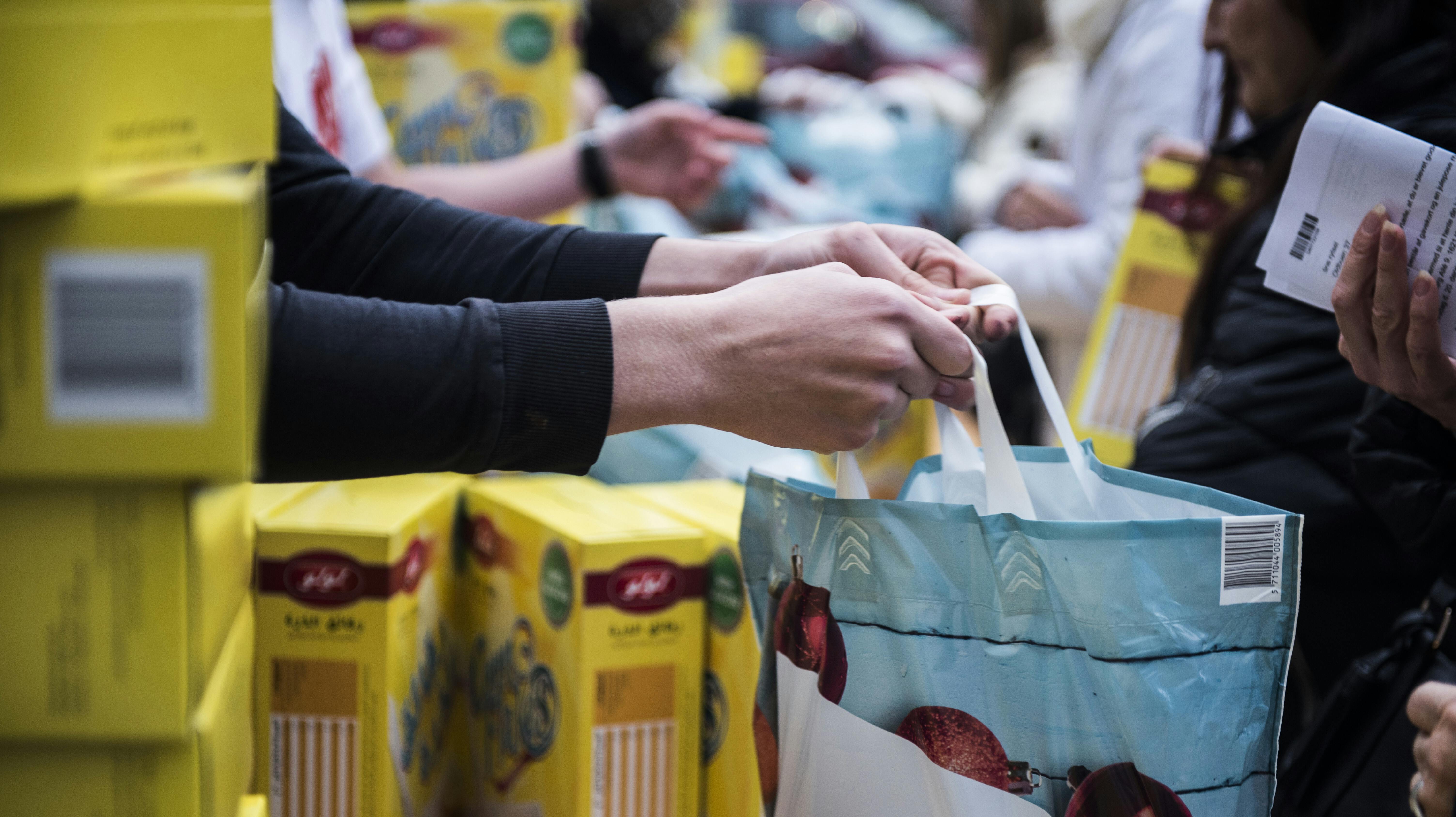 Julen varer længe, koster mange penge – og det er der flere og flere, der kan mærke.
