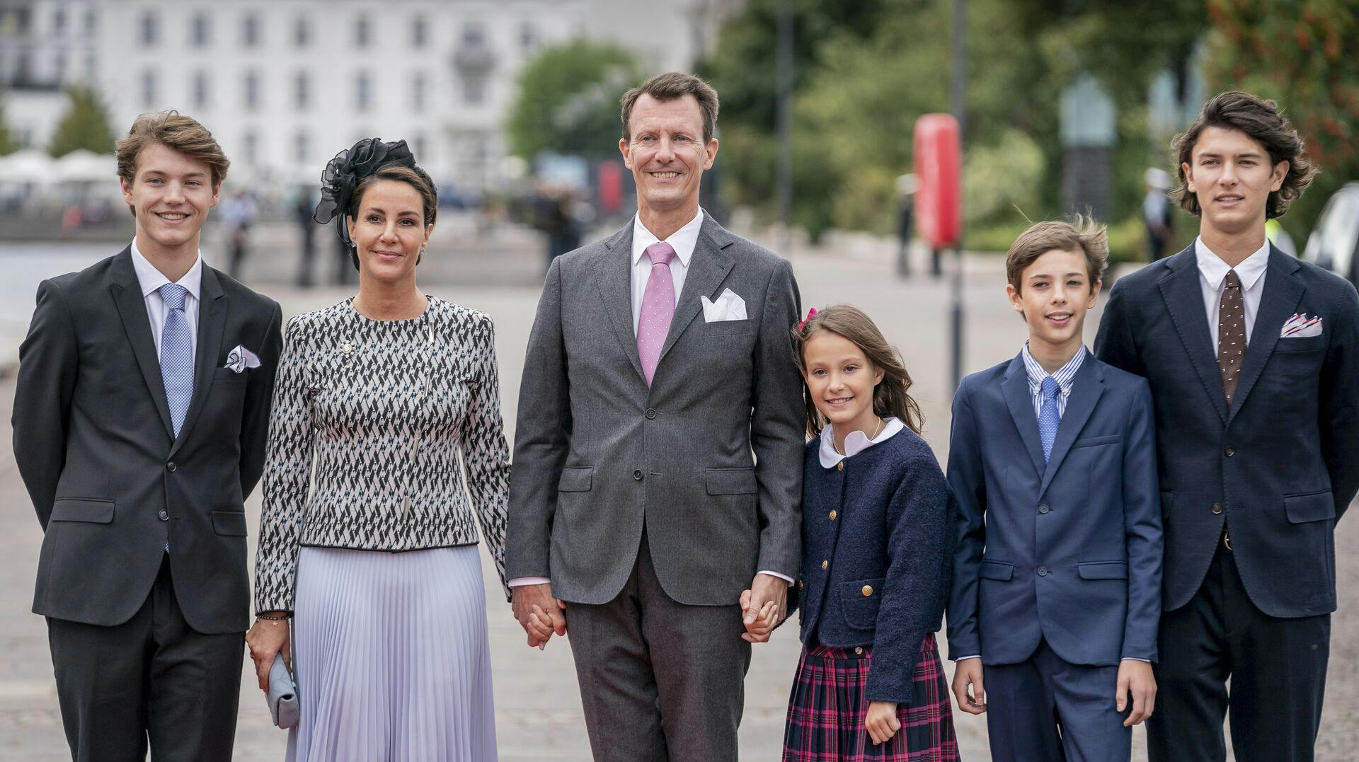 Det vides ikke, hvad prins Joachim og prinsesse Marie og børnene Henrik og Athena har af planer for julen. 