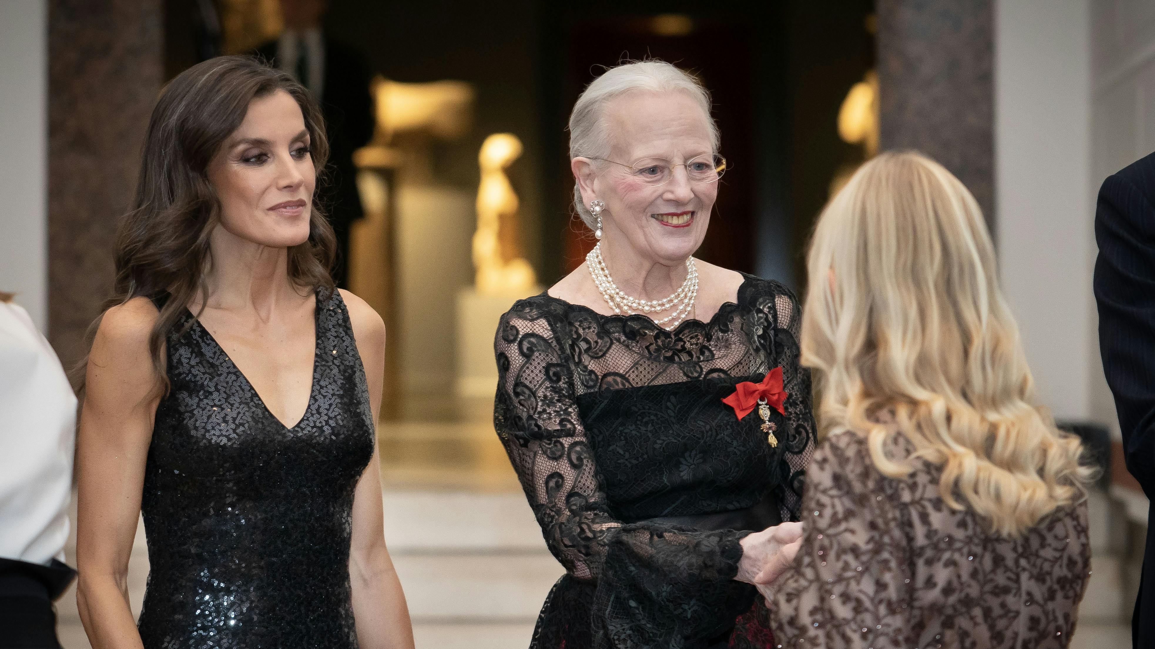 Ifølge chefredaktøren på Lecturas, Luis Pliego, har dronning Letizia rakt ud til mediet inden de publicerede billederne af kronprins Frederik og Genoveva Casanova.
