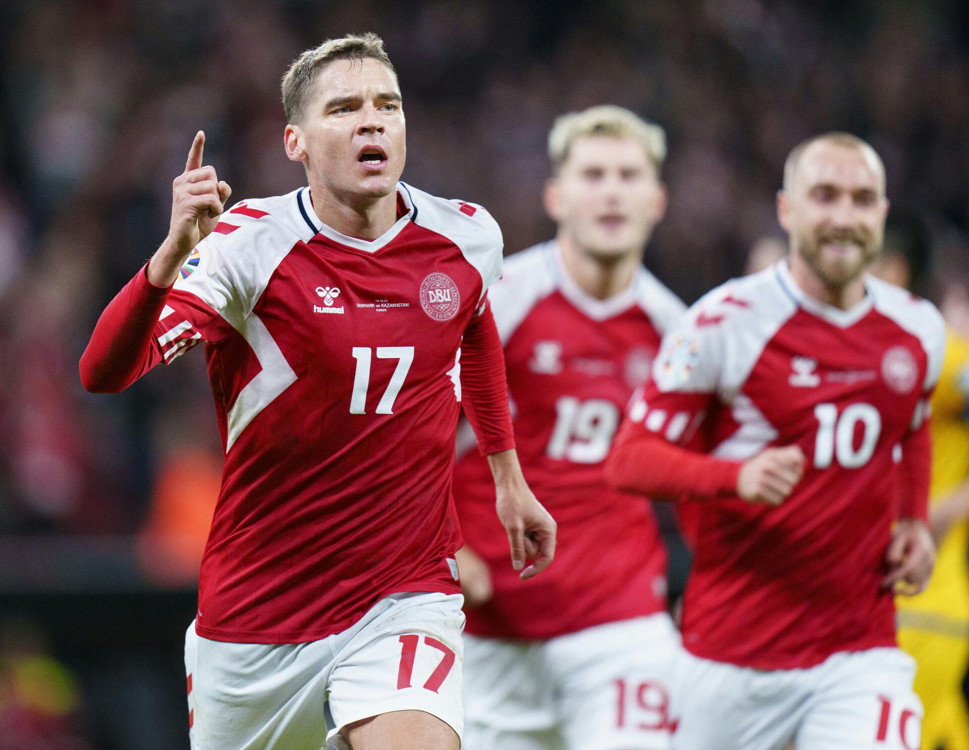 Robert Skov scorede to mål i EM-Kvalifikationskampen mellem Danmark - Kasakhstan.