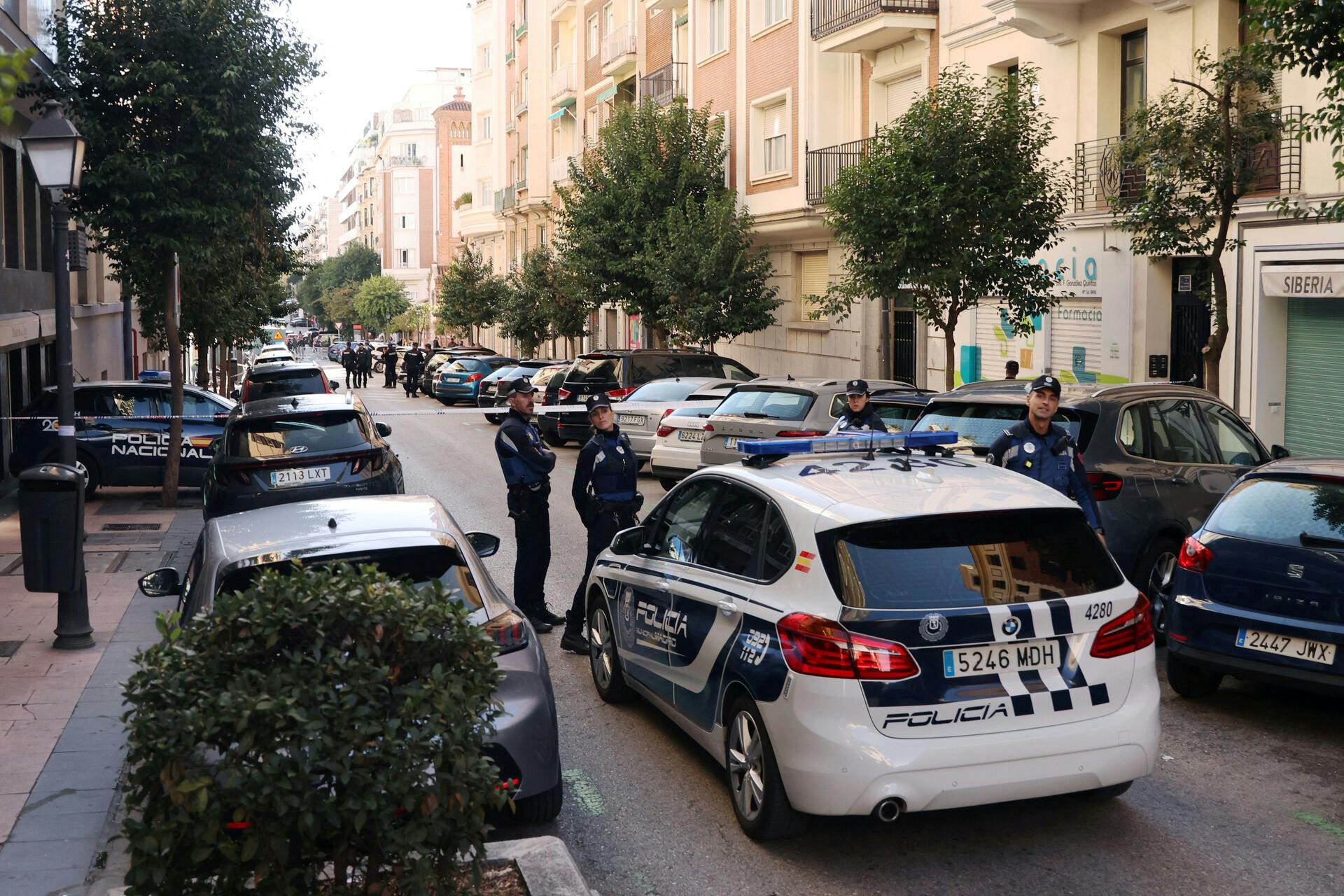 Police work at the site where Alejo Vidal-Quadras, former head of Spain's People's Party in the Catalonia region, was shot in the face, in Madrid, Spain, November 9, 2023. REUTERS/Nacho Doce