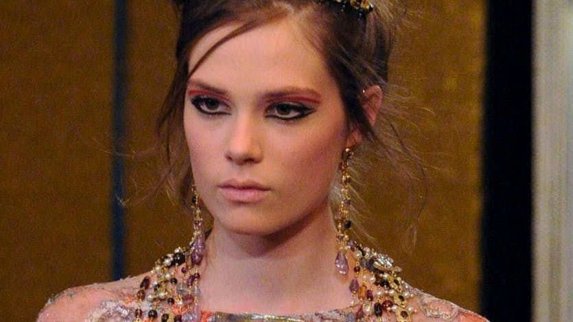 30-årige Caroline Bille Brahe har arbejdet som model for de store modehuse, siden hun var teenager.