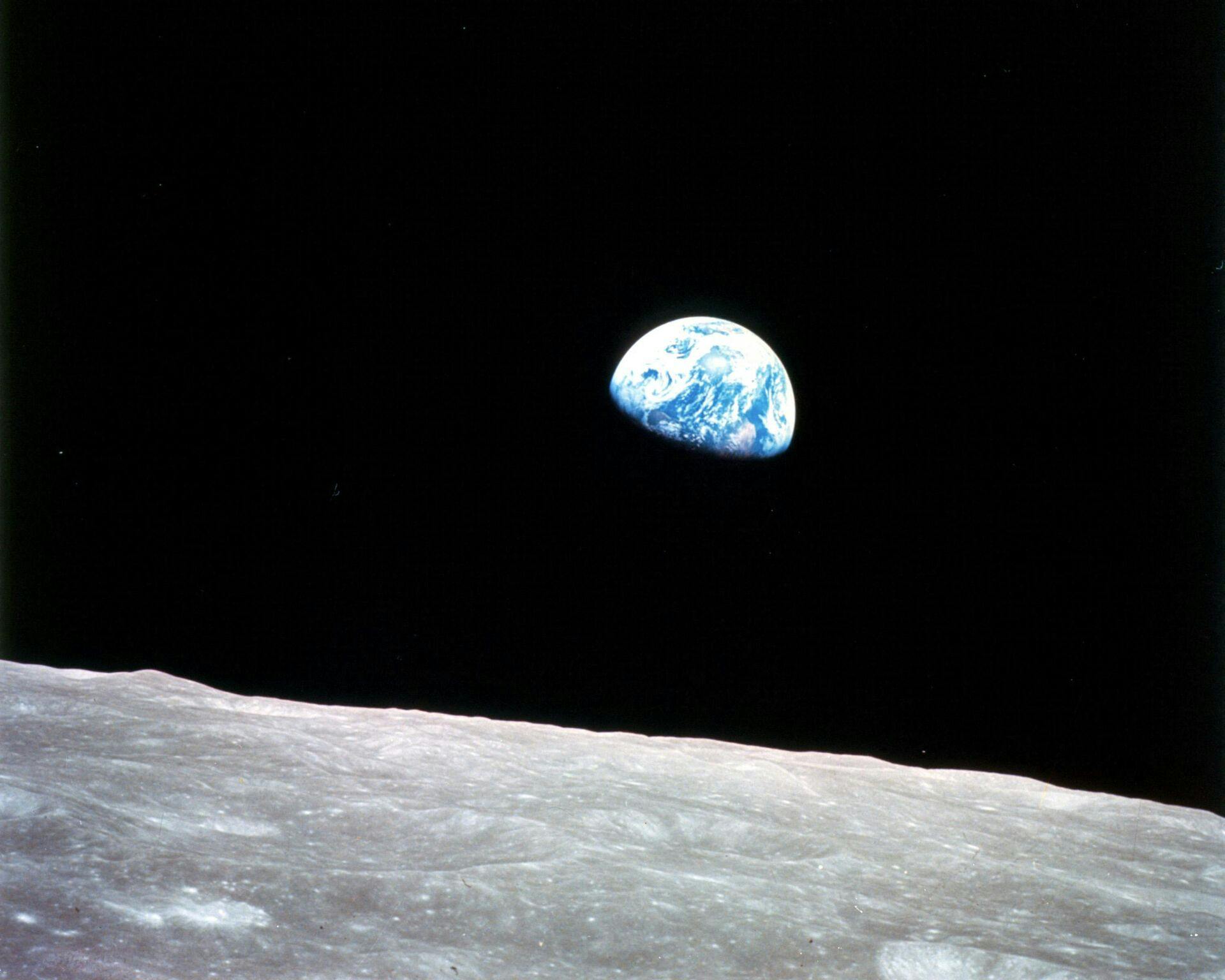 Apollo 8-missionen tog 24. december 1968 det første billede af "Jordopgangen".
