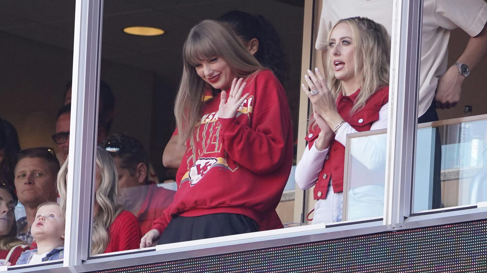 Taylor Swift har flittigt været tilskuer til flere af Travis Kelces kampe.