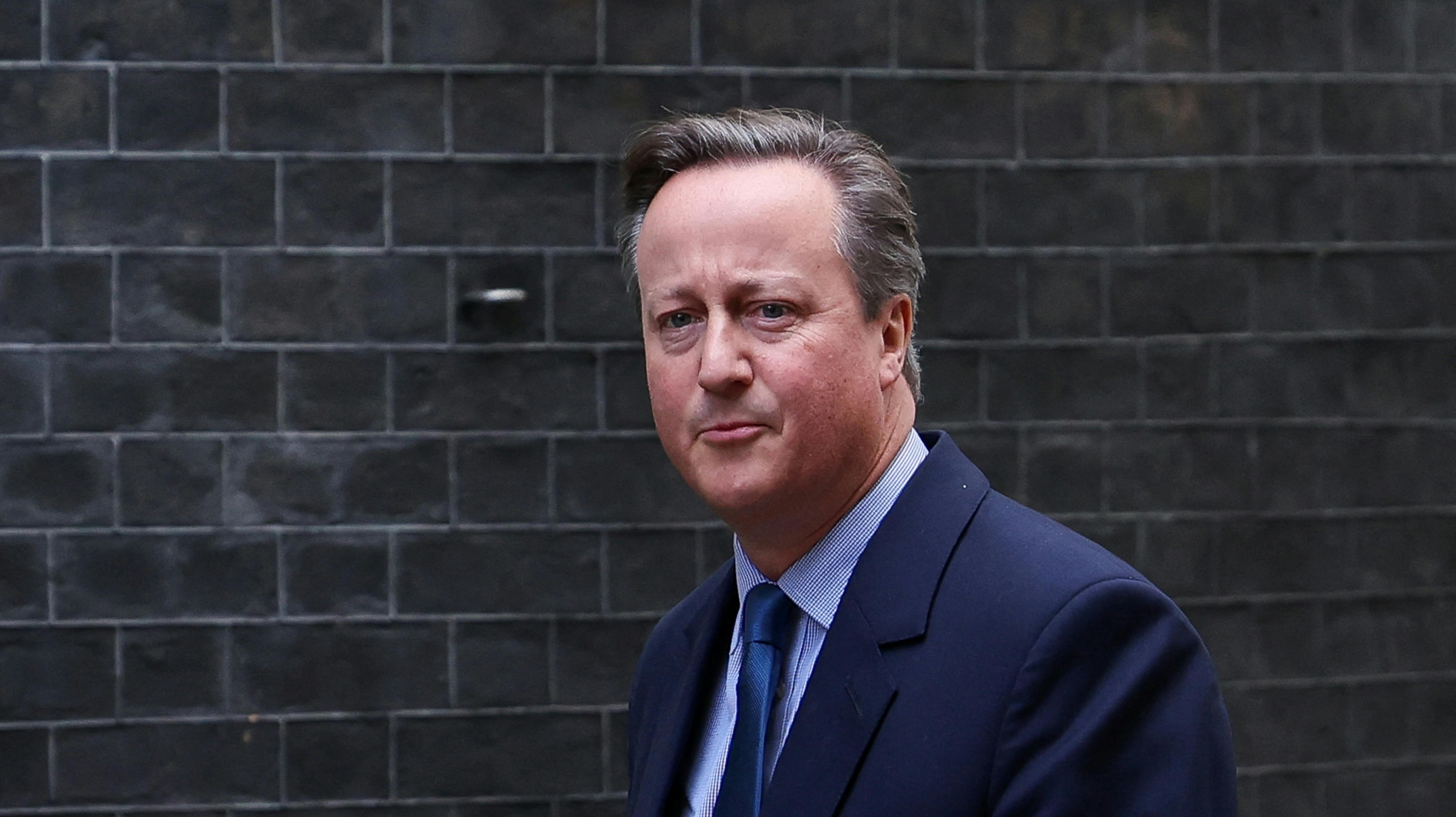 en avis mener at vide, at David Cameron gør sensationelt comeback.