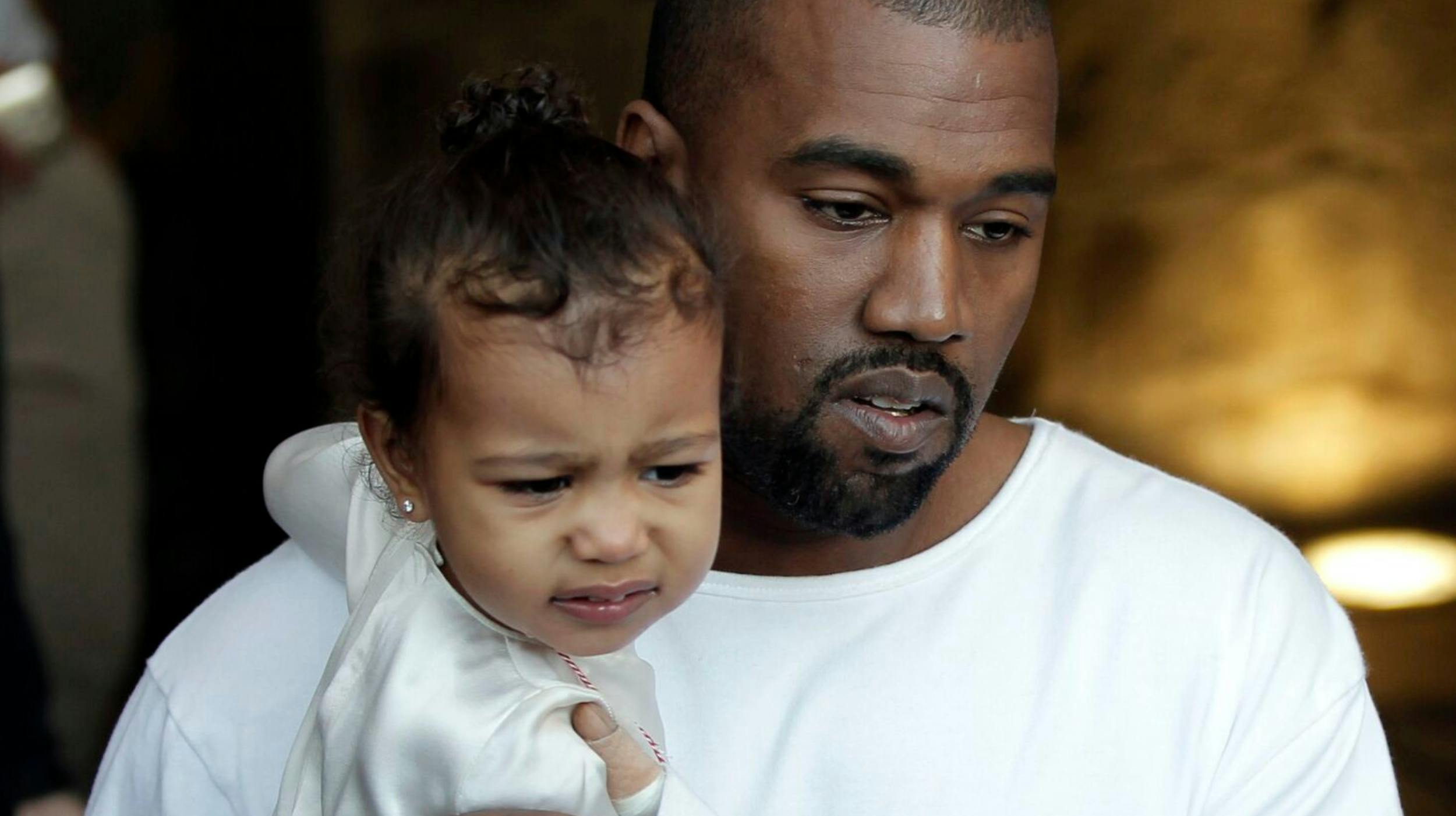 Kanyes hustru mener, at børnene er i fare på grund af Kim Kardashian.