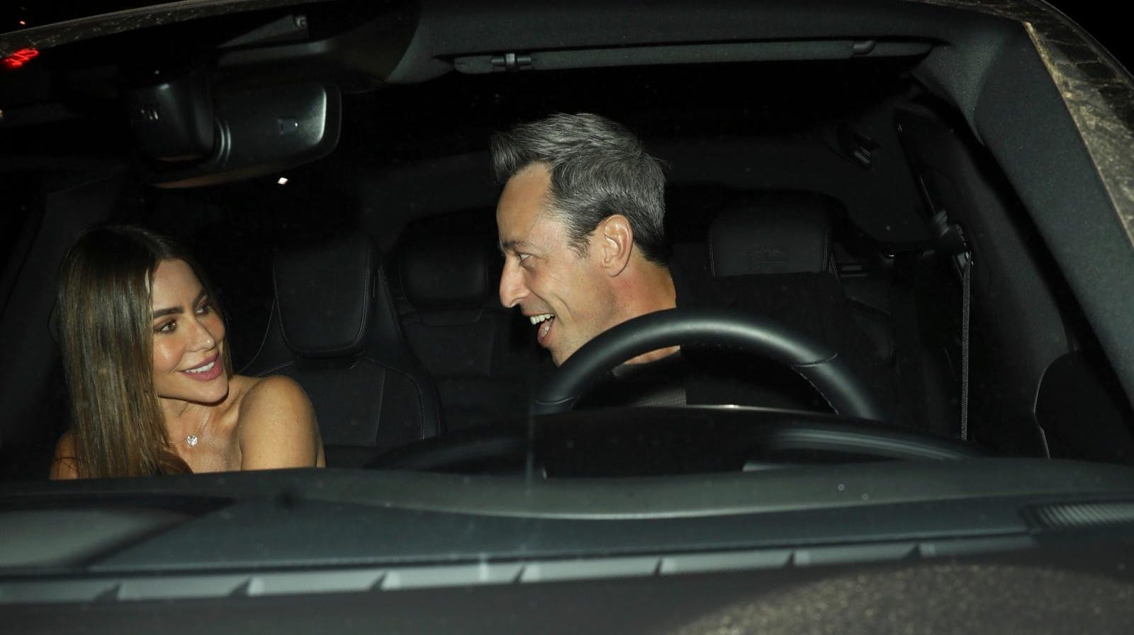 Store smil fra Sofia til Justin.