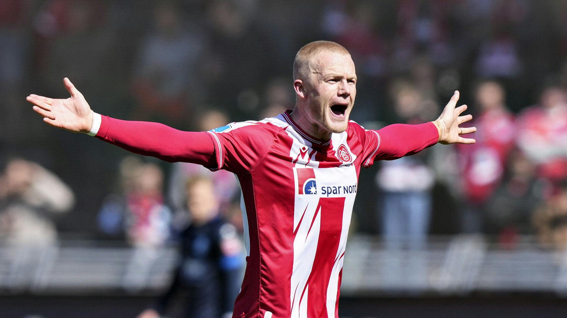 Rasmus Thelander er i gang med sit tredje ophold i Aab. 
