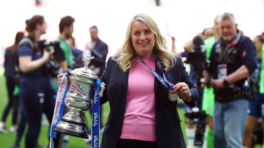 Emma Hayes er en af de mest succesfulde trænere i sporten og har vundet 13 større trofæer med Chelsea.