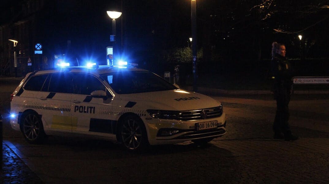Stukket med kniv.
