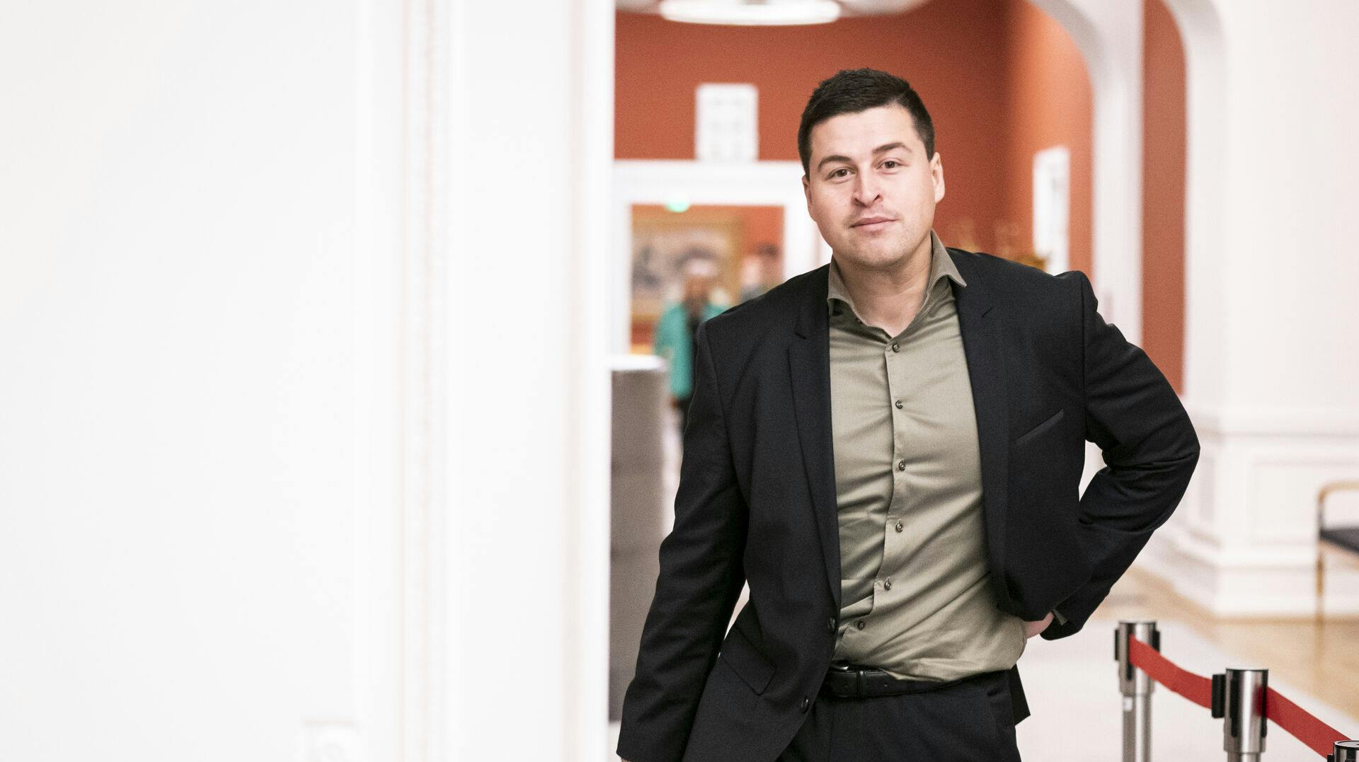 Mike Villa Fonseca tager sygeorlov og vender ikke retur til Moderaterne.