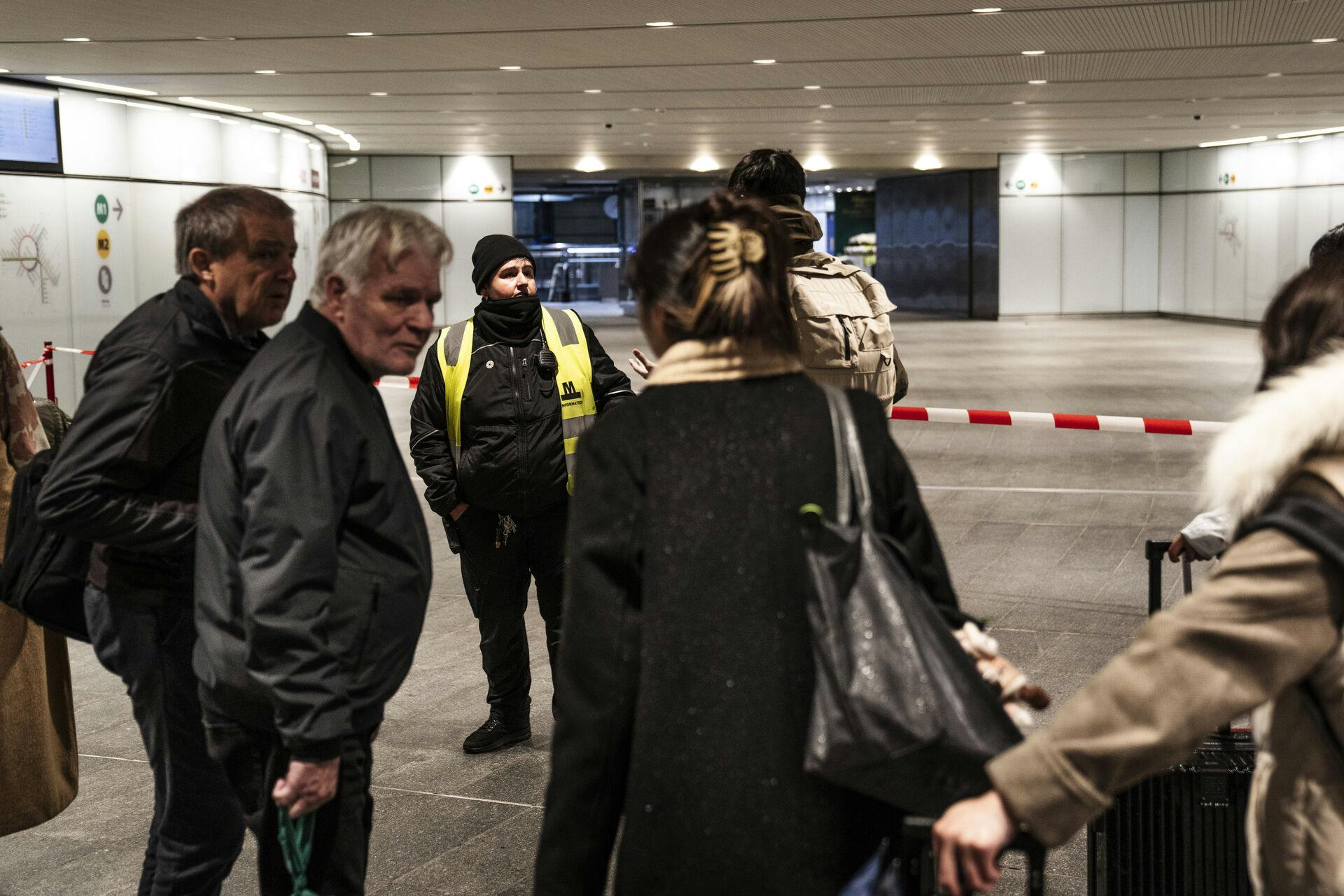 Metrolinjerne M1 og M2 kører igen normalt. Årsagen til oversvømmelsen i tunnelen er endnu ikke fundet.