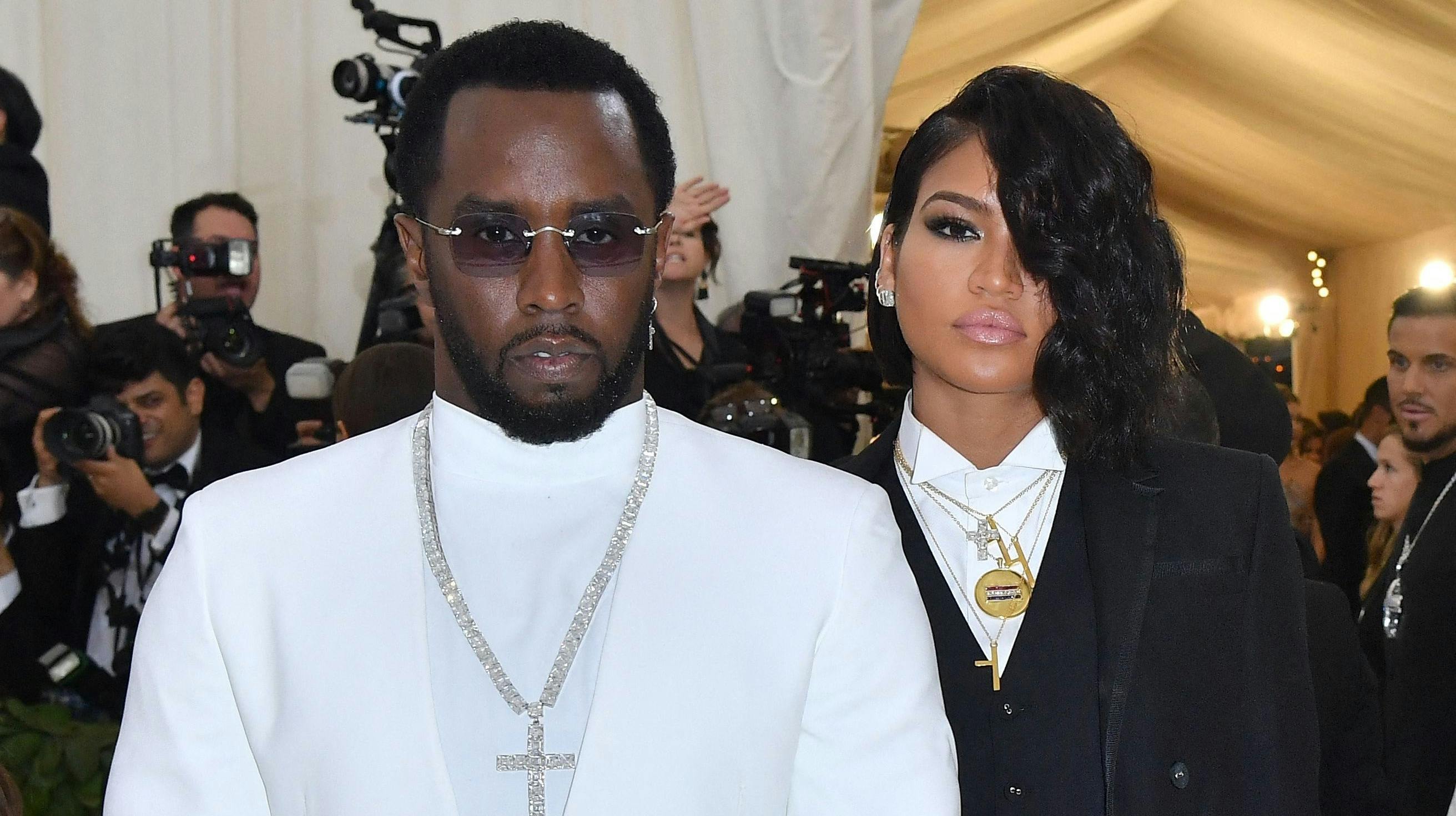 Diddy med det borgerlige navn Sean Combs bliver sagsøgt af sin tidligere kæreste Cassandra Ventura. 
