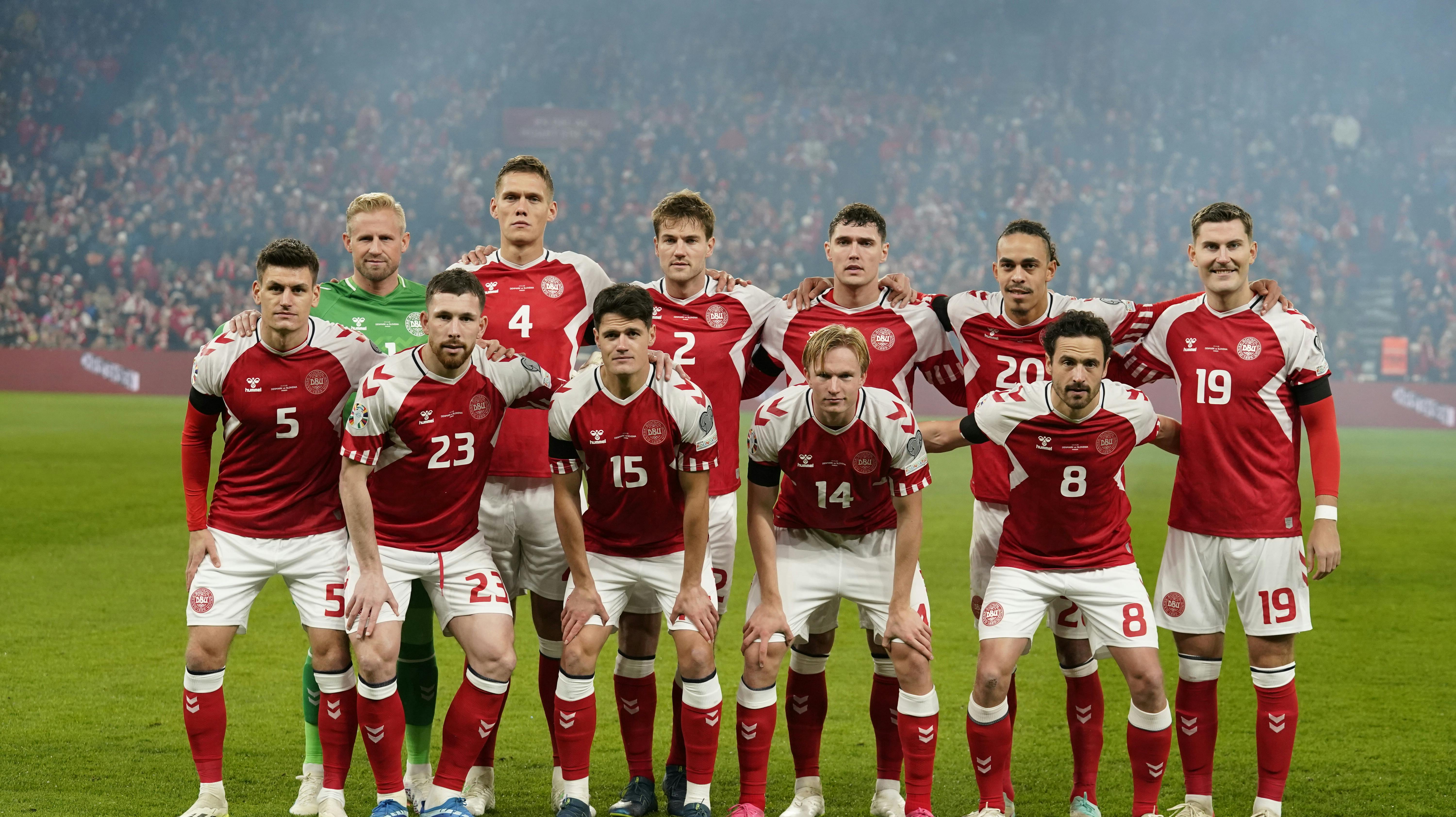 Det danske landshold, der starter kampen mod Slovenien fredag aften.