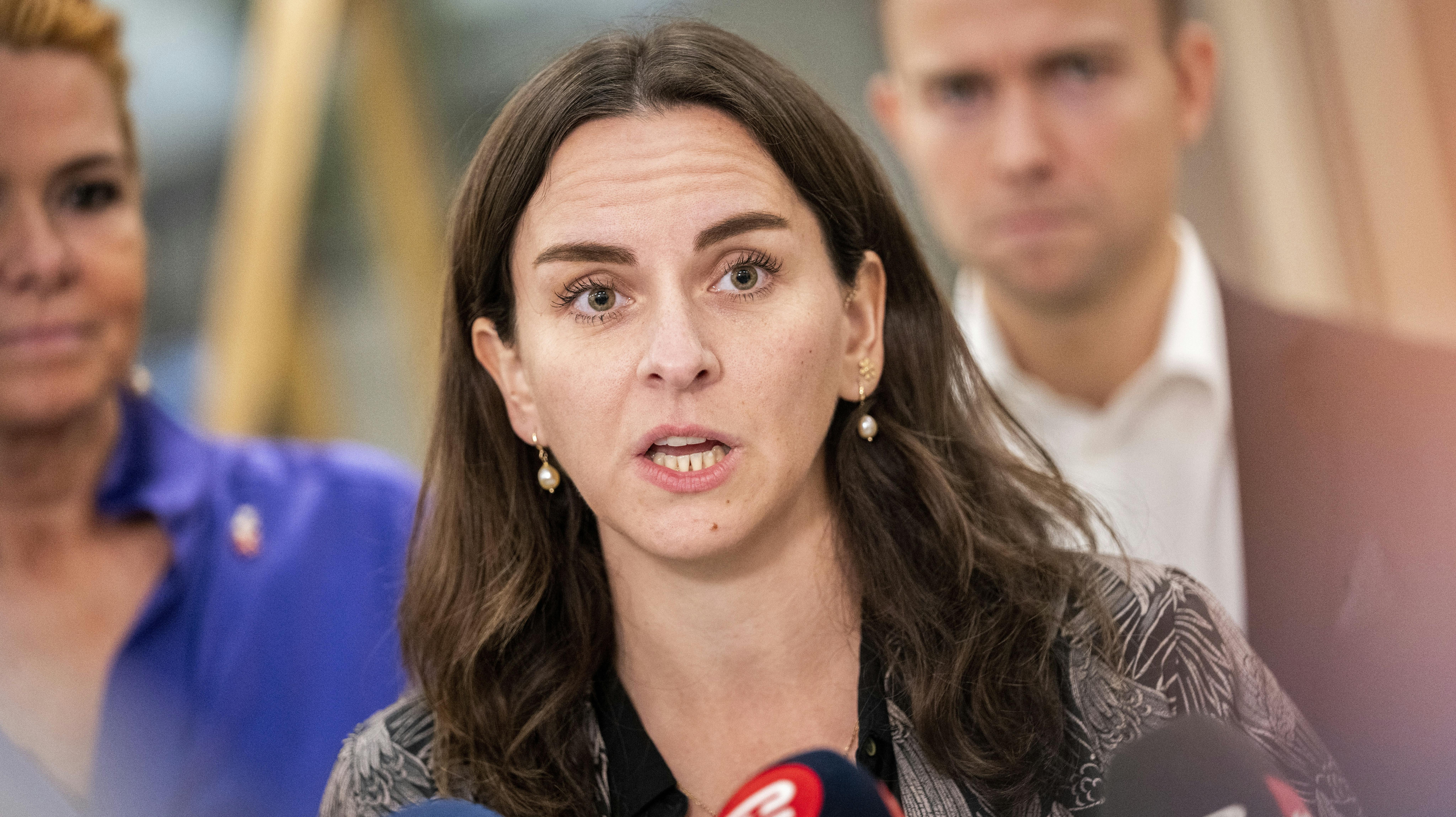 Monika Rubin, politisk ordfører i Moderaterne, reagerer nu på historien om Mike Villa Fonseca og hans 15-årige kæreste 