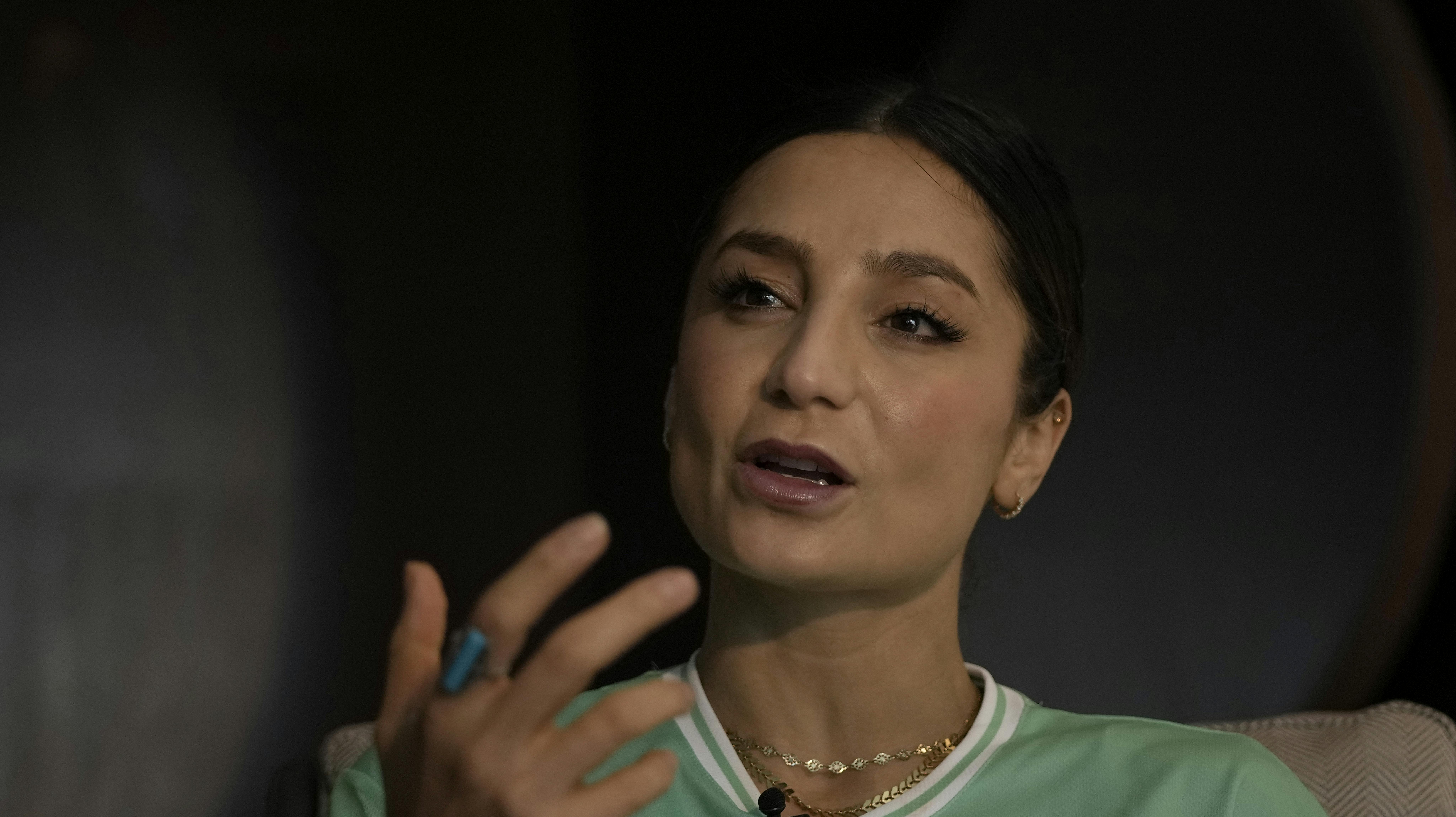 Nadia Nadim stopper i Racing Louisville FC