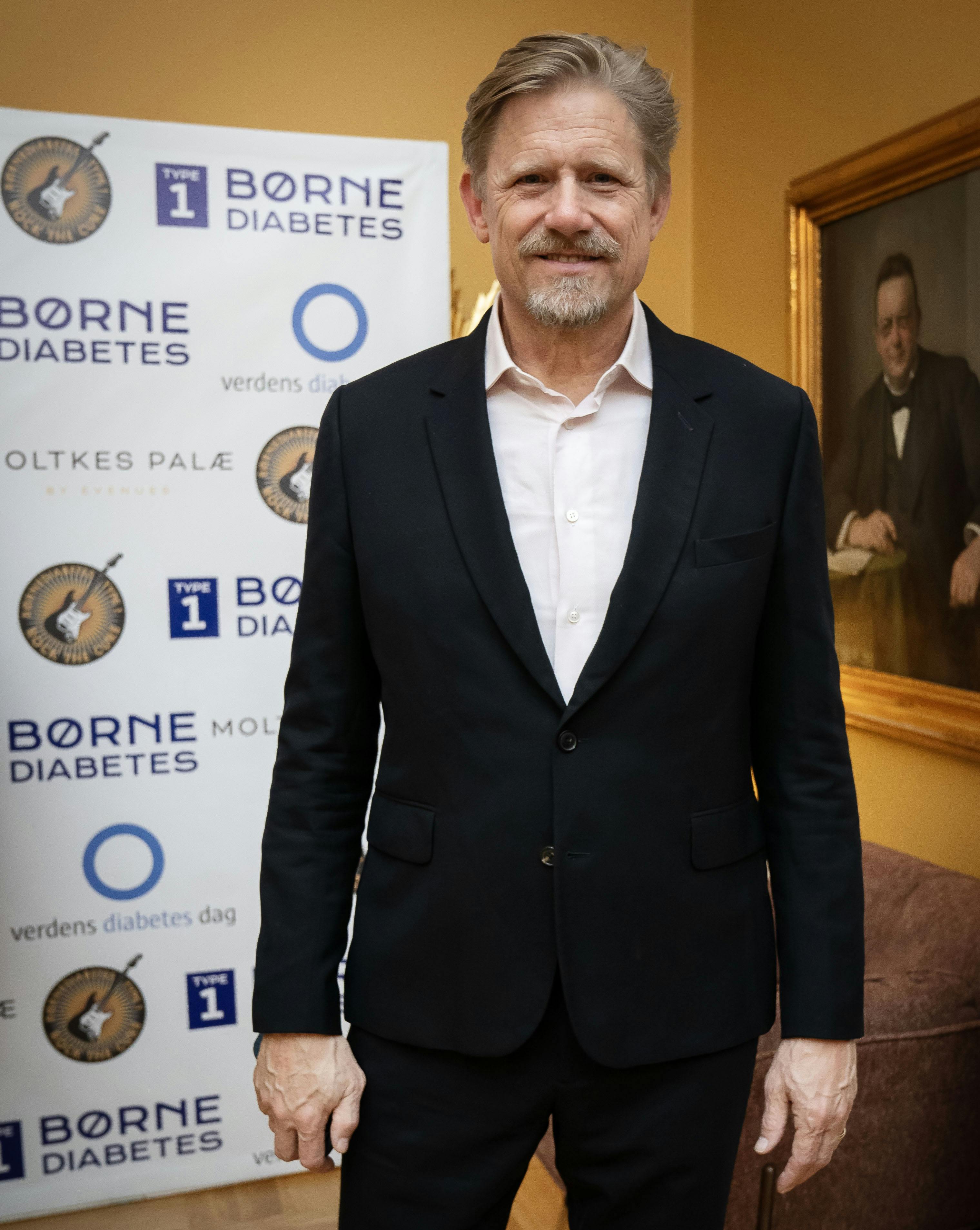 Peter Schmeichel bærer rundt på minderne om en grusom hændelse, der indtraf i påsken, da han lige var fyldt 18 år.