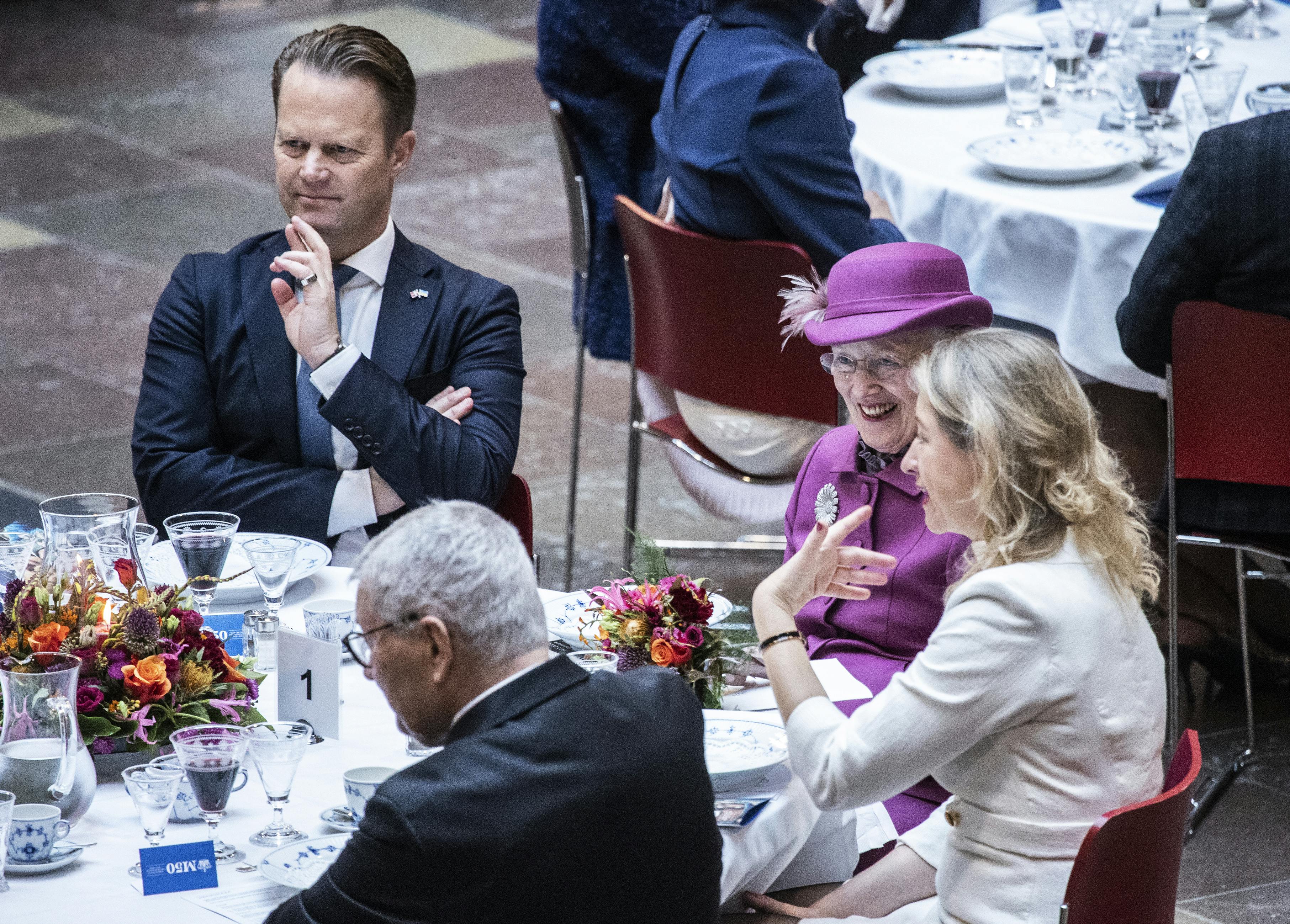 Jeppe Kofod til dronningens 50-års regeringsjubilæum.