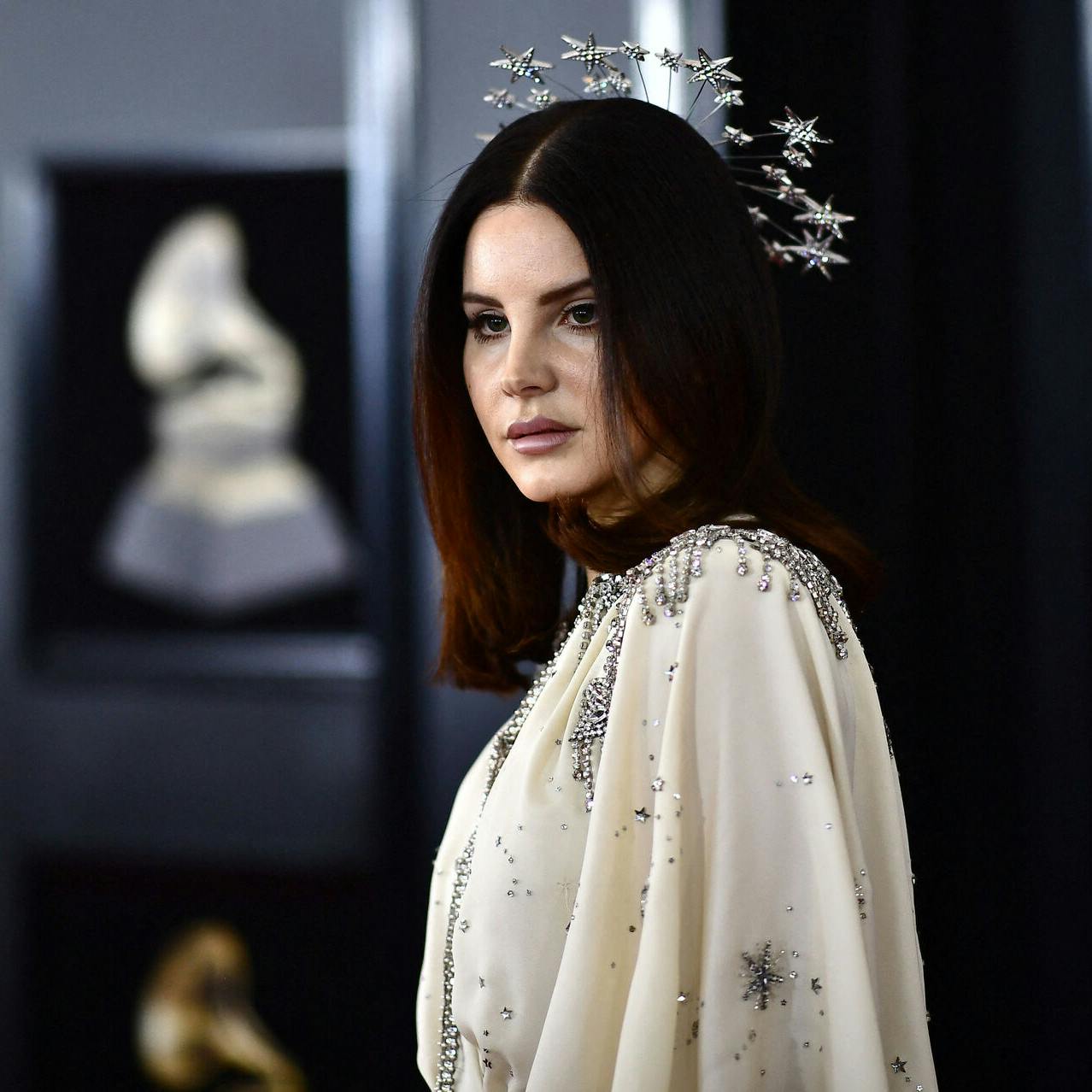 Lana Del Rey er en af de mest succesfulde alternative artister i verden, men det kan ikke nødvendigvis ses på hendes hjem.