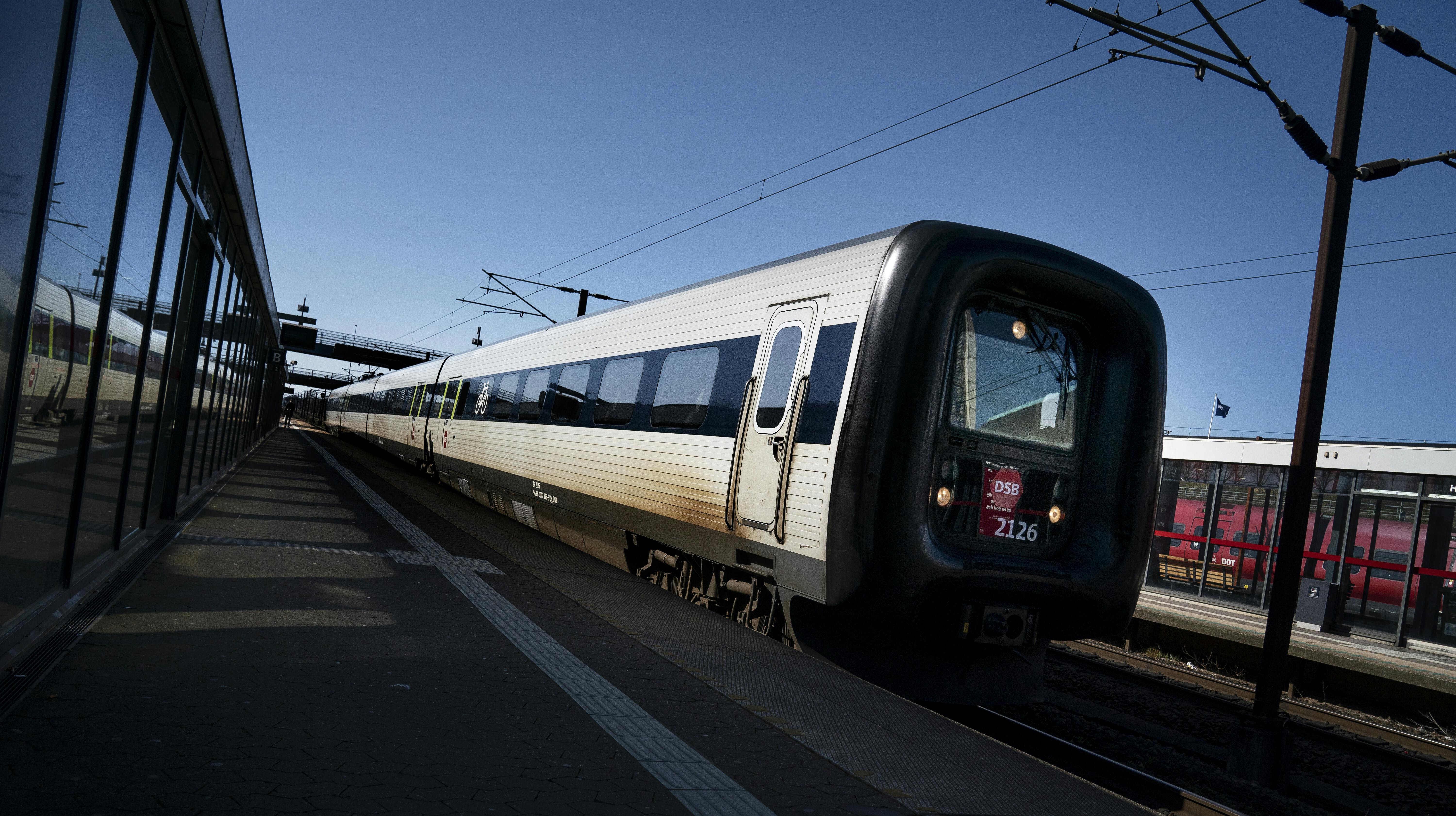 Der bliver i stedet indsat togbusser på strækningen onsdag morgen