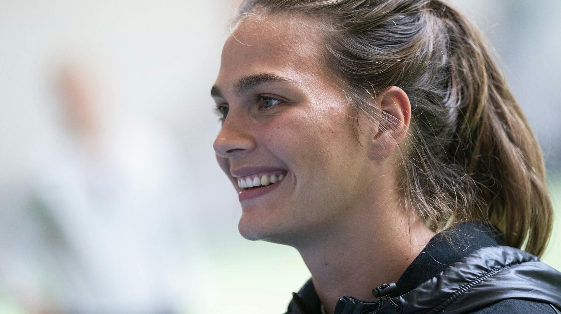 Helena Elver fik særlig støtte, da hun kæmpede sig tilbage fra endnu en knæskade. 