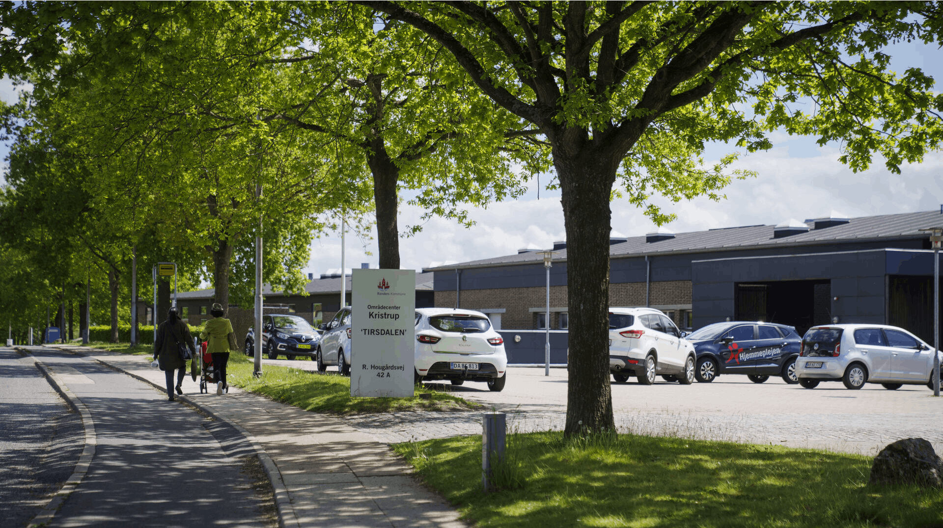 Plejecenter Tirsdalen, Randers søndag den 22. maj 2022. En ansat fra Plejecenter Tirsdalen er varetægtsfængslet, sigtet for et drab og tre drabsforsøg.. (Foto: Bo Amstrup / Ritzau Scanpix/Ritzau Scanpix)