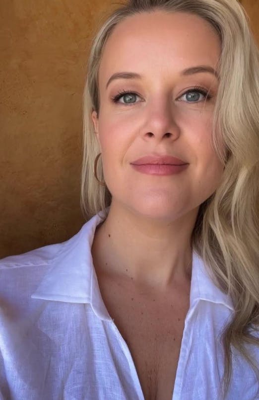 Jana Hocking fik en knude i maven, da hendes bedste veninde for nylig fortalte om sin seneste date.&nbsp;