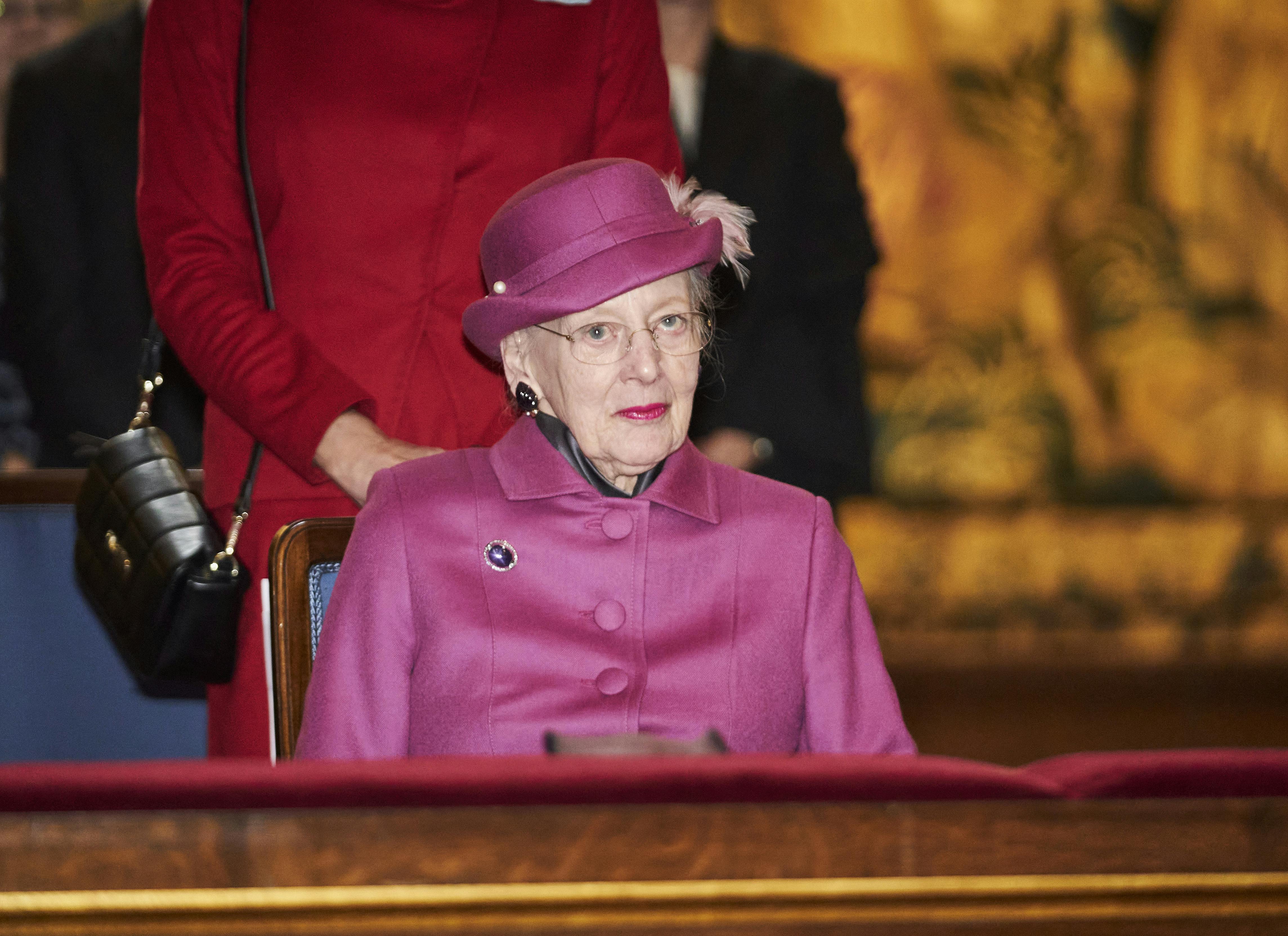 Dronning Margrethe samler sønnerne og deres familer til jul.