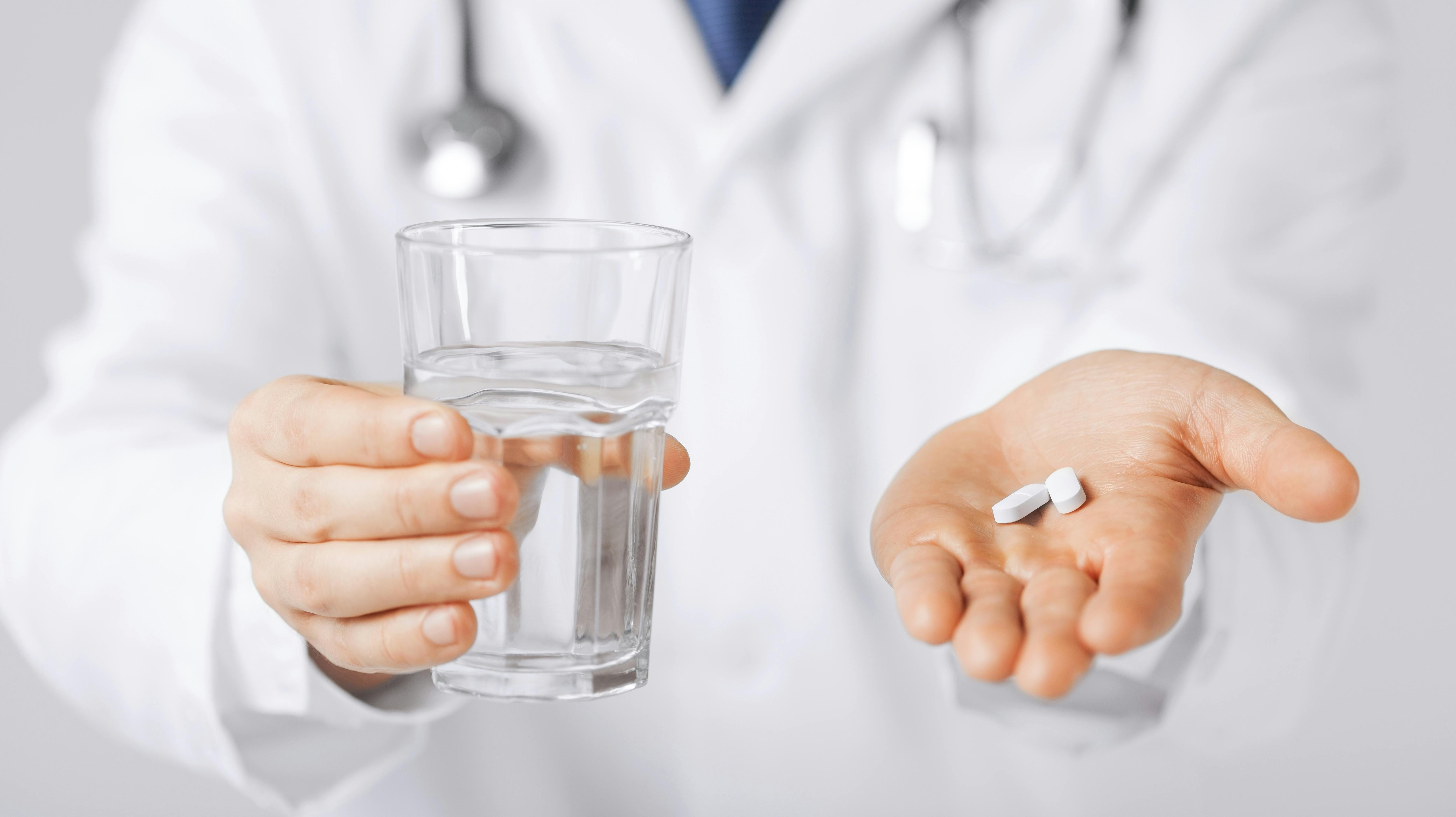 Der bliver hverken piller eller anden behandling til flere danske patienter, før året er slut. Pengekassen er smækket i hos lægerne.