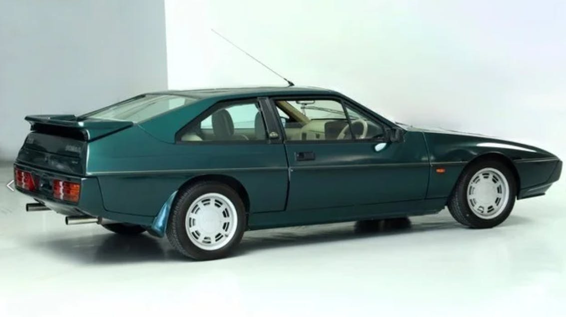 Prins Joachims gamle Lotus Excel SE er sat til salg.