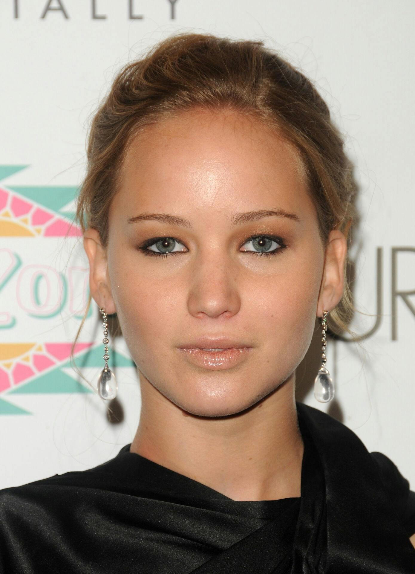 Der har ikke været en plastikkirurg inde over, siger Jennifer Lawrence. Hun er bare blevet ældre.