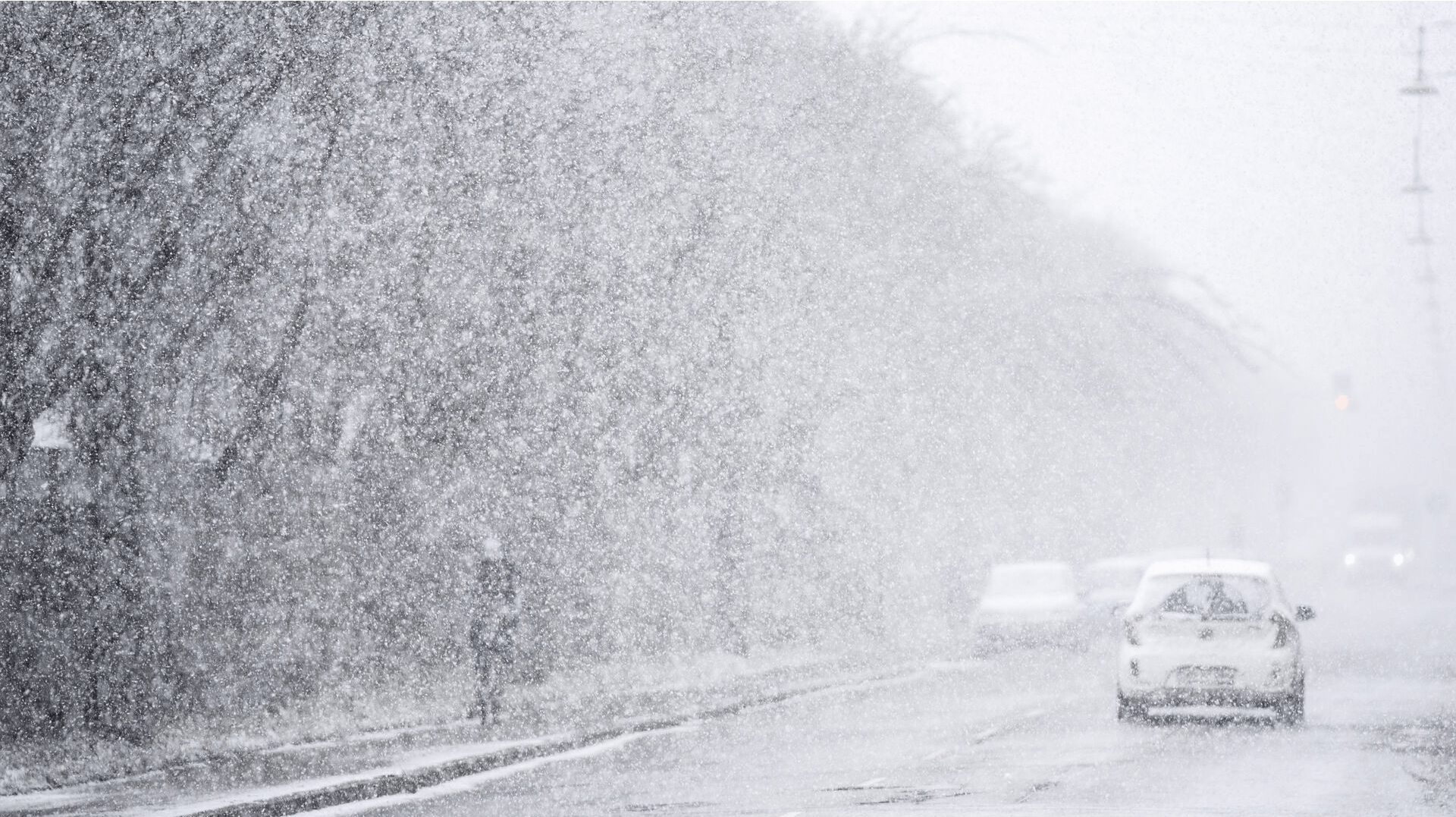 Visse steder i landet kan der falde over 10 centimeter sne.