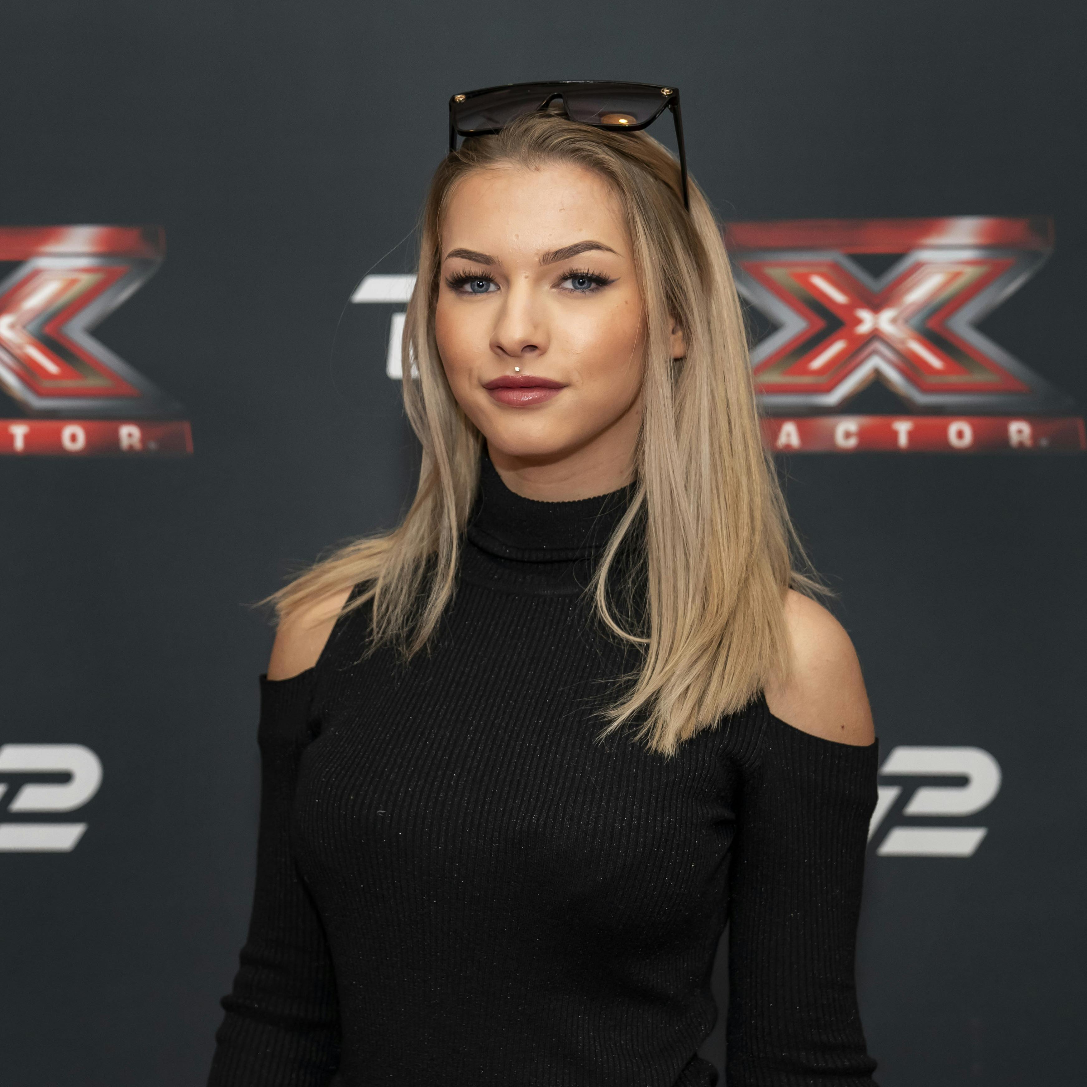 OPGAVE: X Factor 2. liveshowSTED: Priorparken 230JOURNALIST: Anja og AviayaFOTOGRAF: Hanne JuulDATO: 202200305