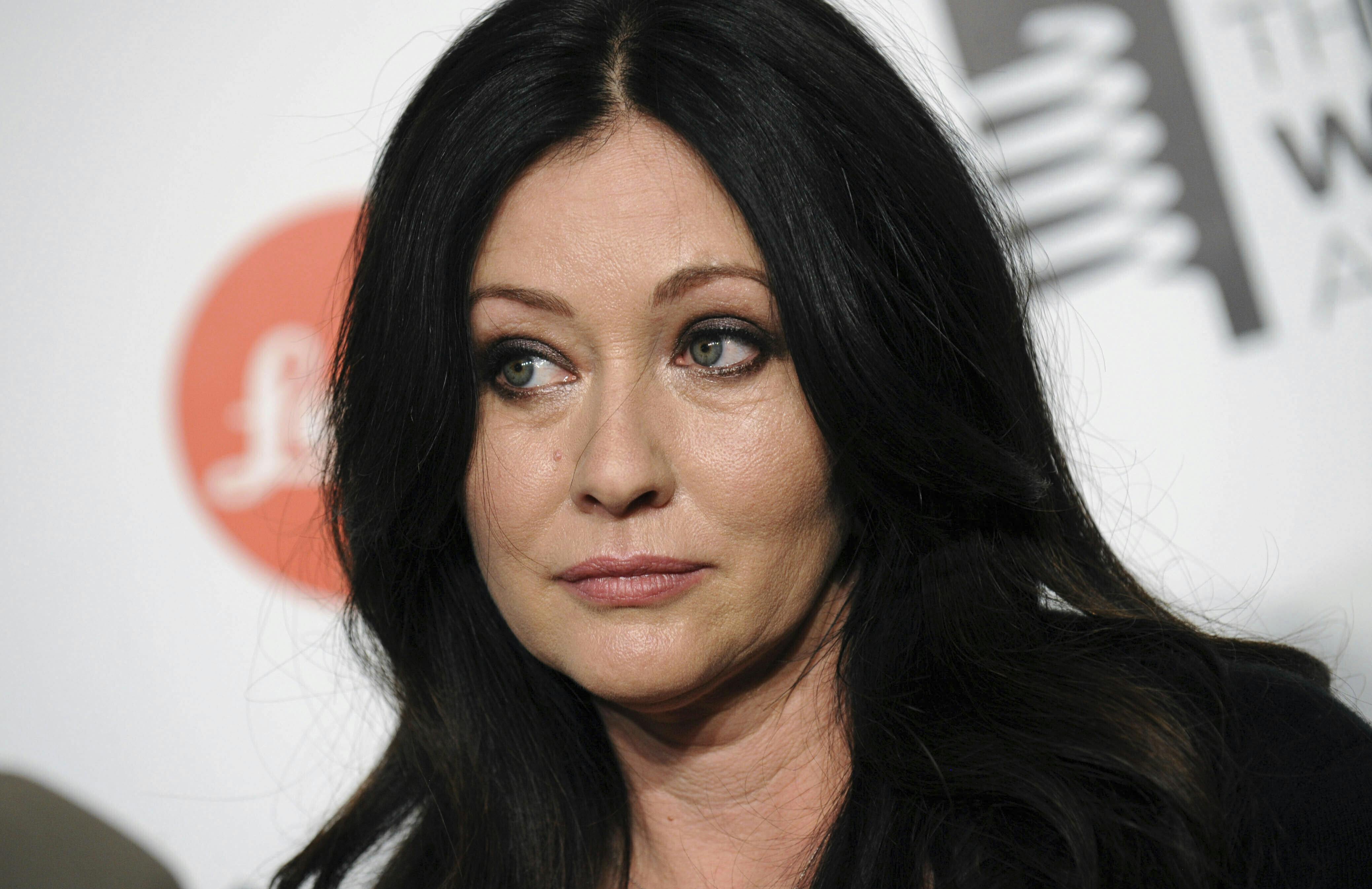 Shannen Doherty er 52 år og spillede Brenda i den ikoniske serie "Beverly Hills 90210".