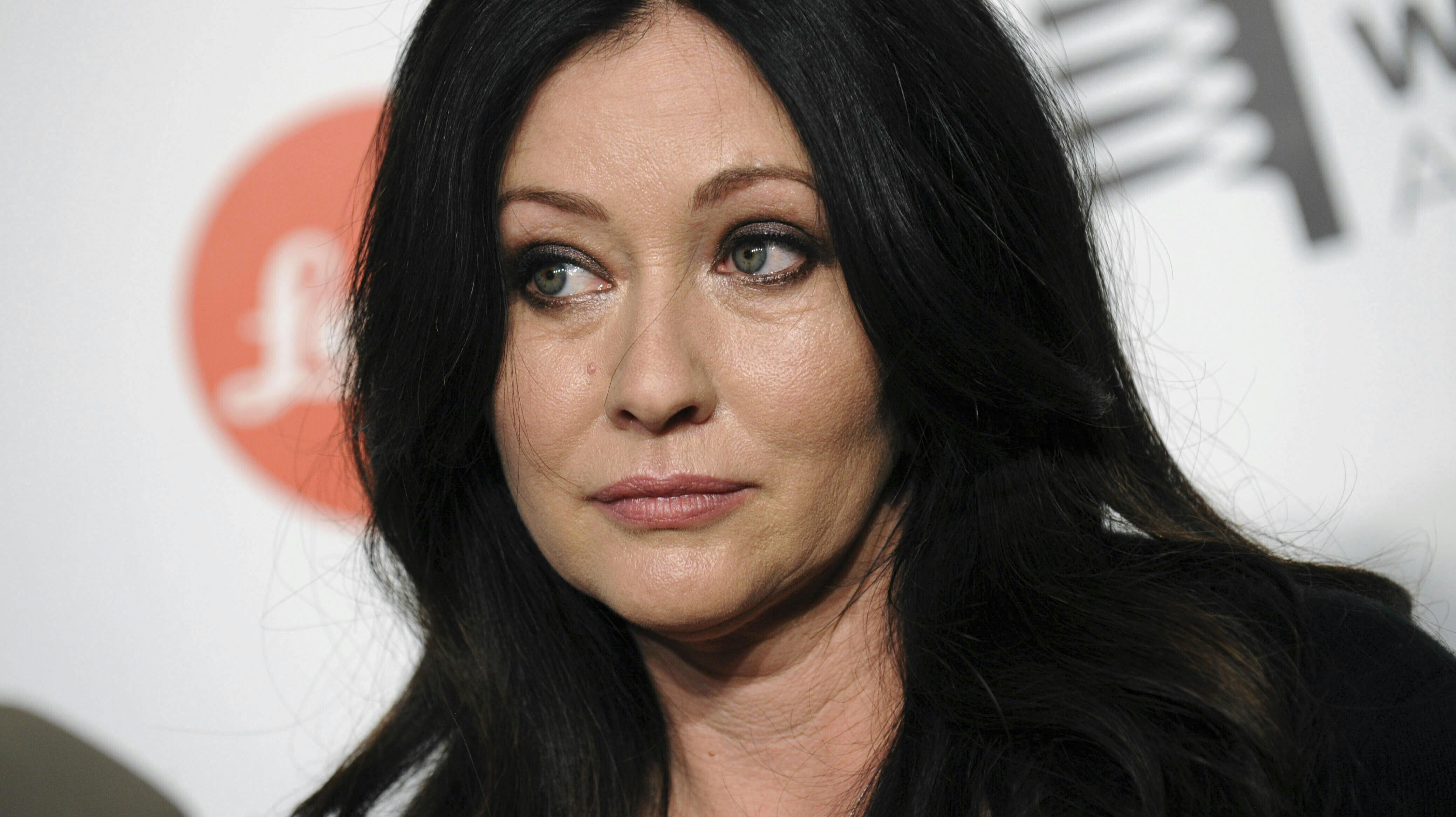 Shannen Doherty er 52 år og spillede Brenda i den ikoniske serie "Beverly Hills 90210".