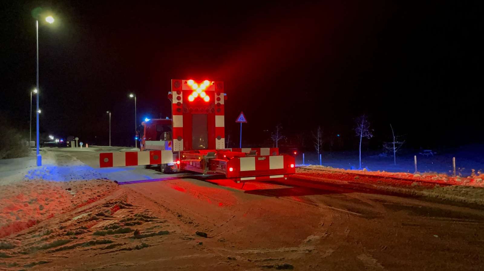 En 25-årig kvinde er afgået ved døden efter at være blevet påkørt torsdag aften.