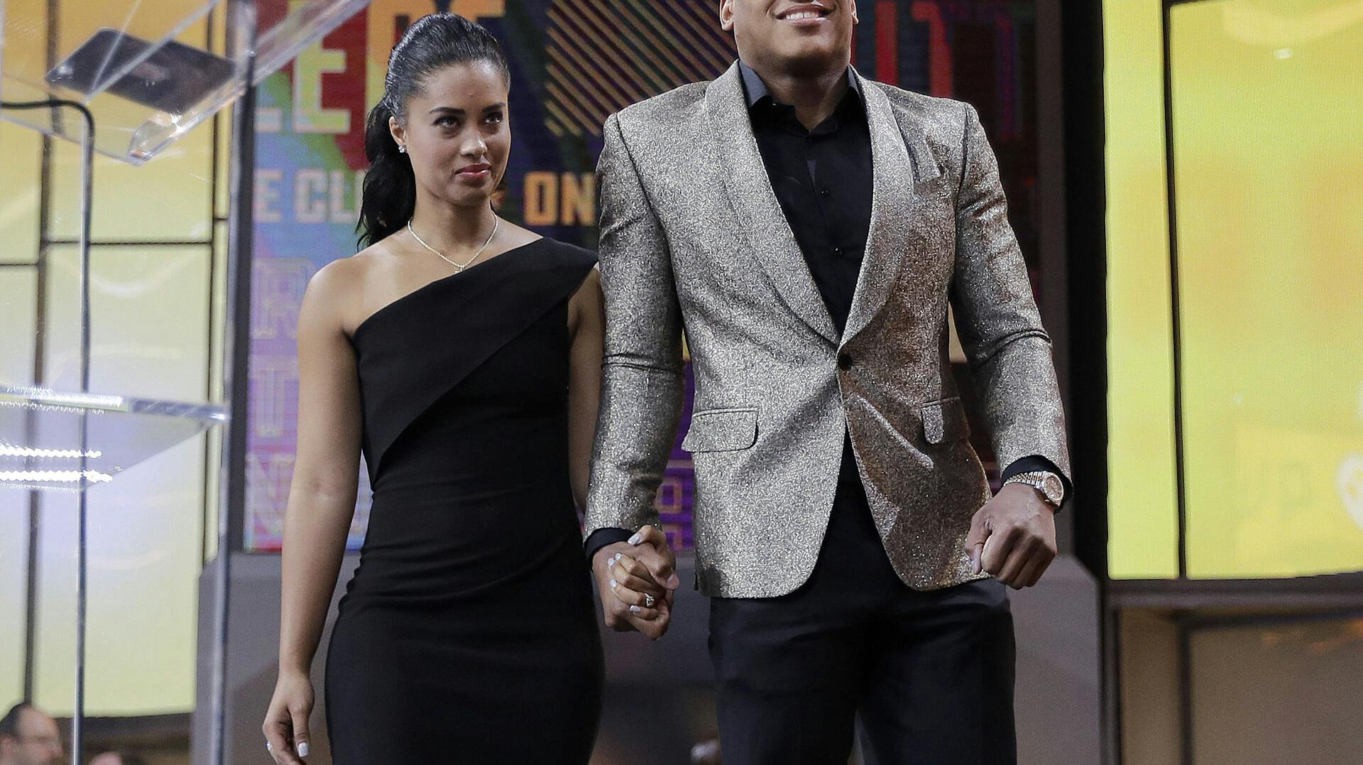 Michelle Shazier er gået gennem tykt og tyndt med Ryan Shazier efter han fik en livsændrende rygskade under en NFL-kamp. Nu beskylder hun ham for utroskab.