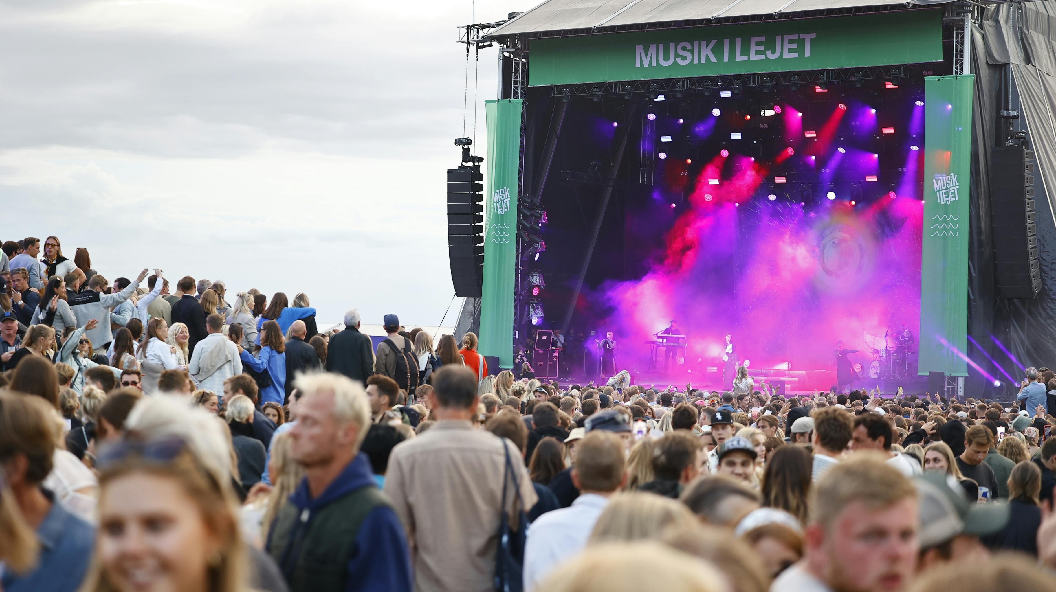 Hurtig skulle man være, hvis man fredag formiddag ville sikre sig en billet til Musik i Lejet 2024. På festivalens hjemmeside kunne man ti minutter efter billetsalgets start ikke få en billet i kurven.