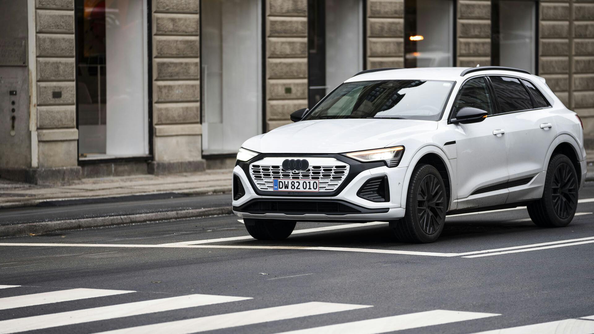 Det er modeller som denne fra Audi, der har fået bilsalget til at vokse herhjemme.
