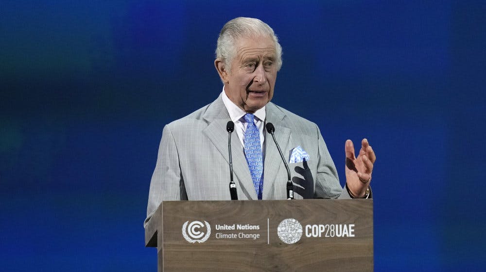 Kong Charles taler under åbningsceremonien ved COP28. 