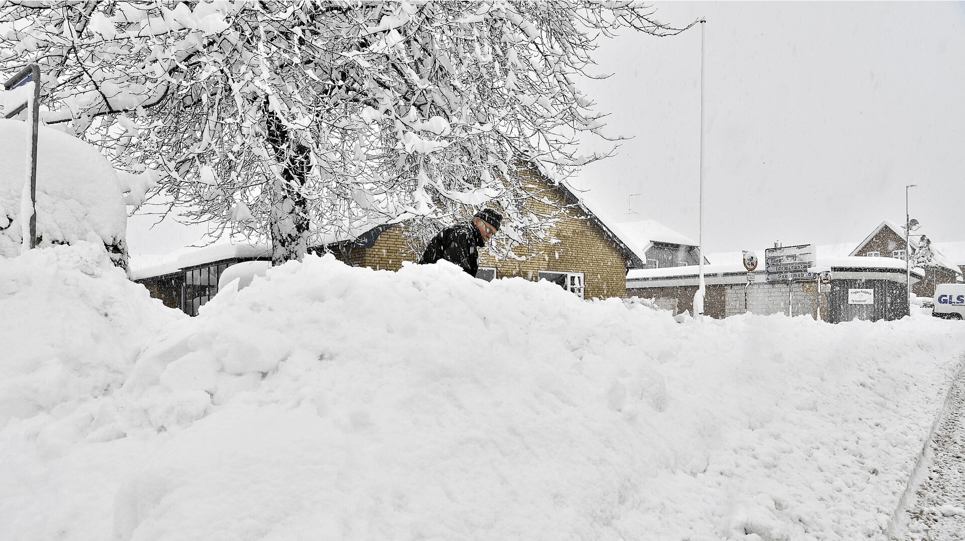Der kan komme meget, meget sne søndag, lyder det fra DMI.