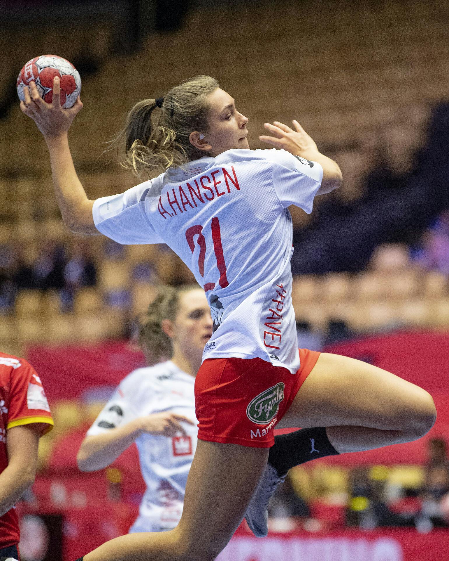 Andrea Ulrikka Aagot Hansen of Denmark in action during the EHF EURO 2020 European Women's Handball Main Round - Group I match between Denmark and Spain at Jyske Bank Boxen in Herning in Denmark, on December 13, 2020.. (Foto: Bo Amstrup/Ritzau Scanpix)
