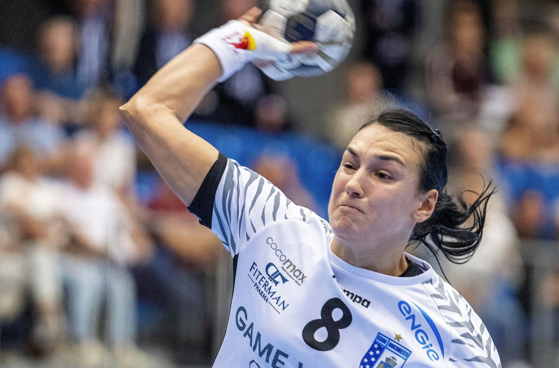 Det danske landshold behøver ikke at bekymre sig om Cristina Neagu i aften. Hun er fortsat skadet.&nbsp;